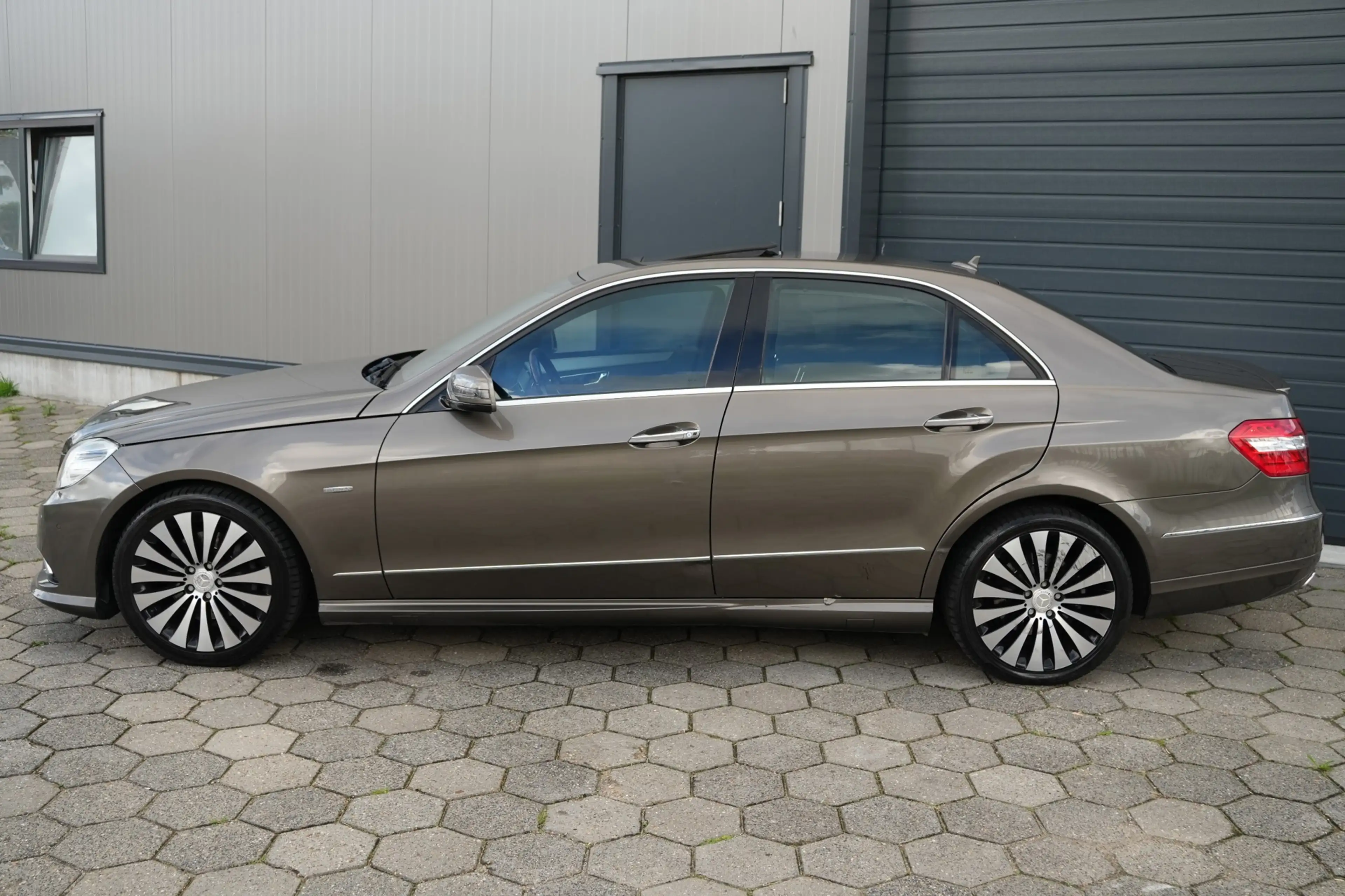 Mercedes-Benz E 350 CGI Avantgarde Vol Opties! Keyless, Luchtvering, M — photo 5