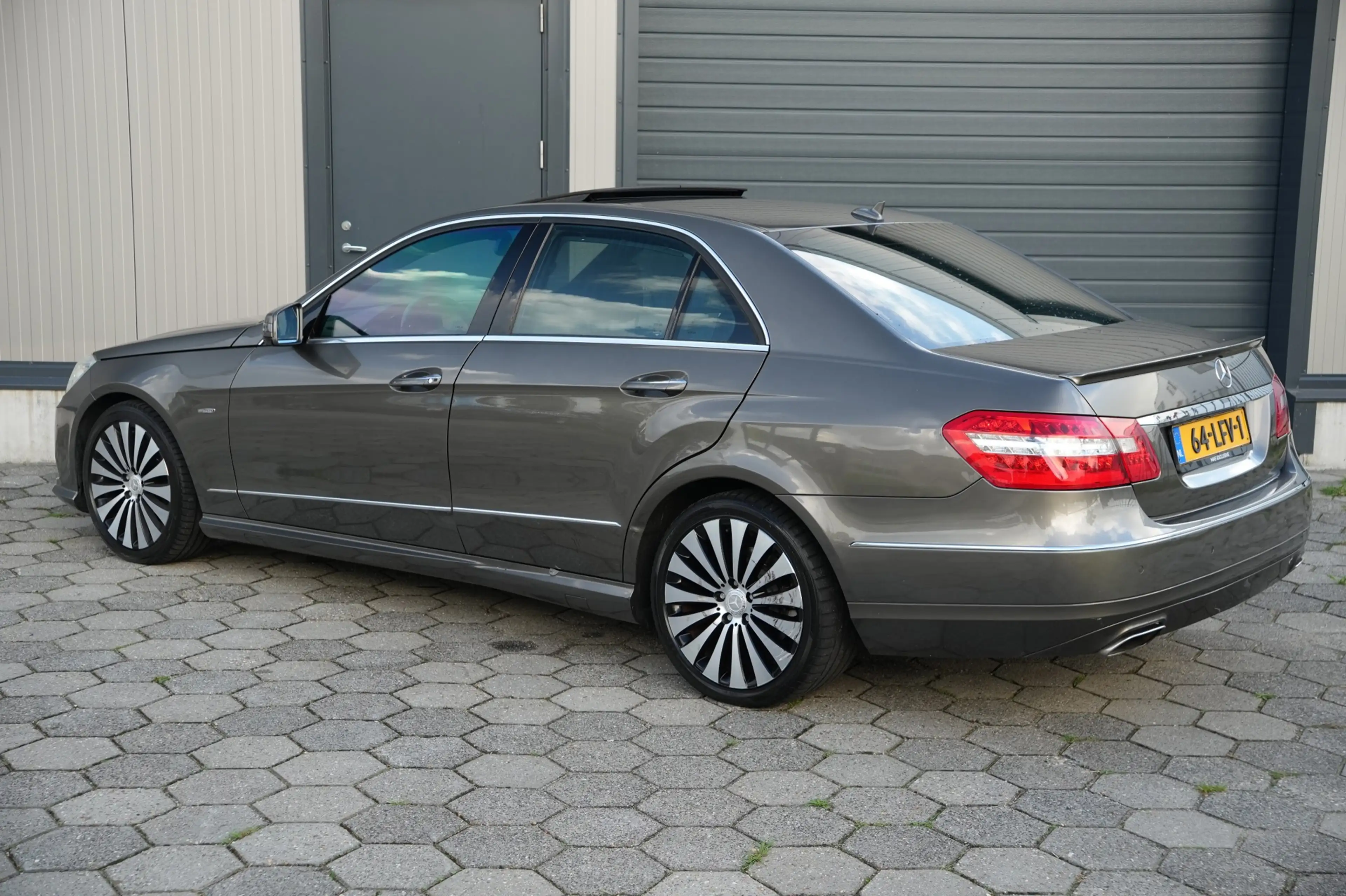 Mercedes-Benz E 350 CGI Avantgarde Vol Opties! Keyless, Luchtvering, M — photo 2