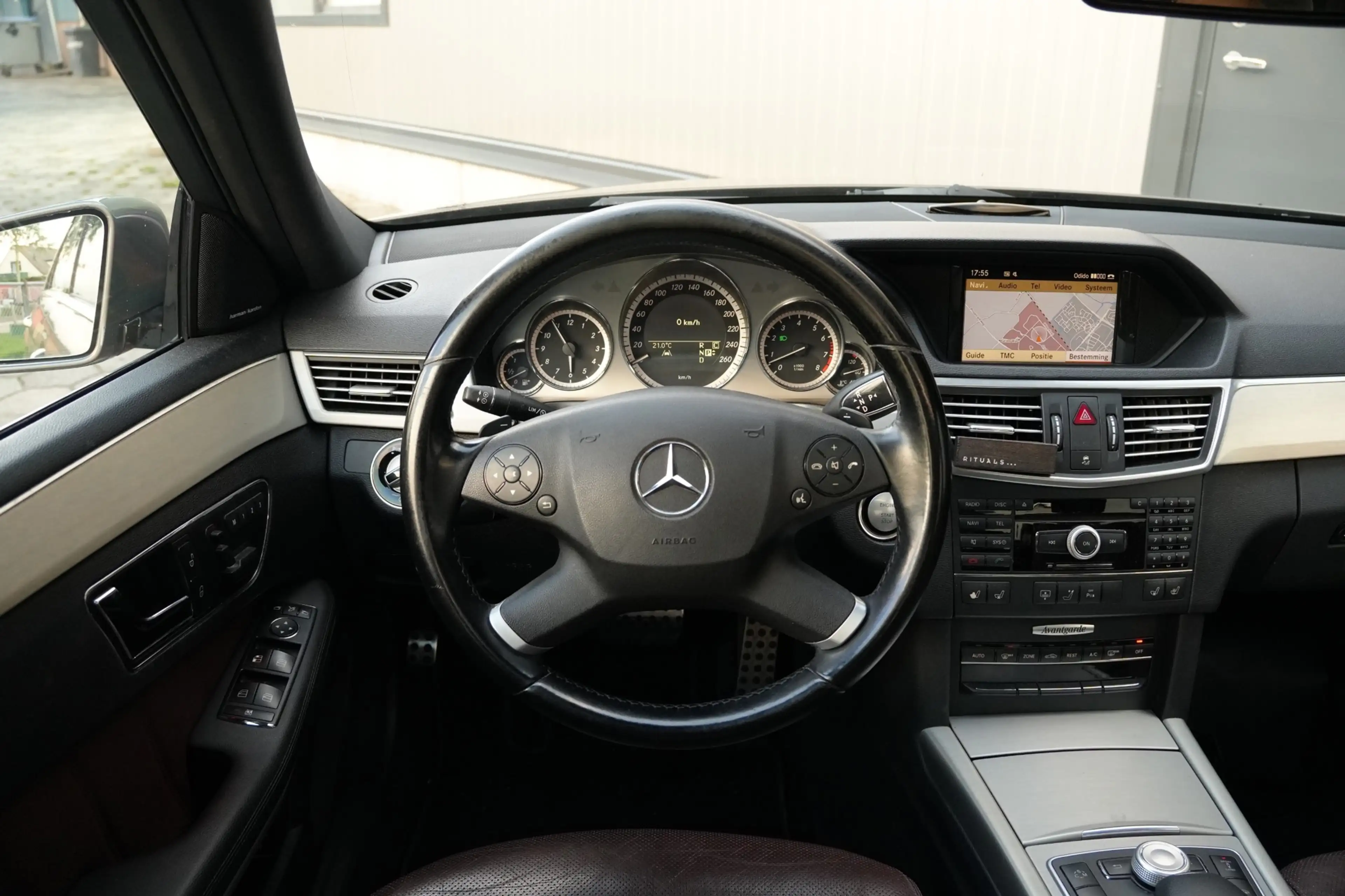 Mercedes-Benz E 350 CGI Avantgarde Vol Opties! Keyless, Luchtvering, M — photo 7