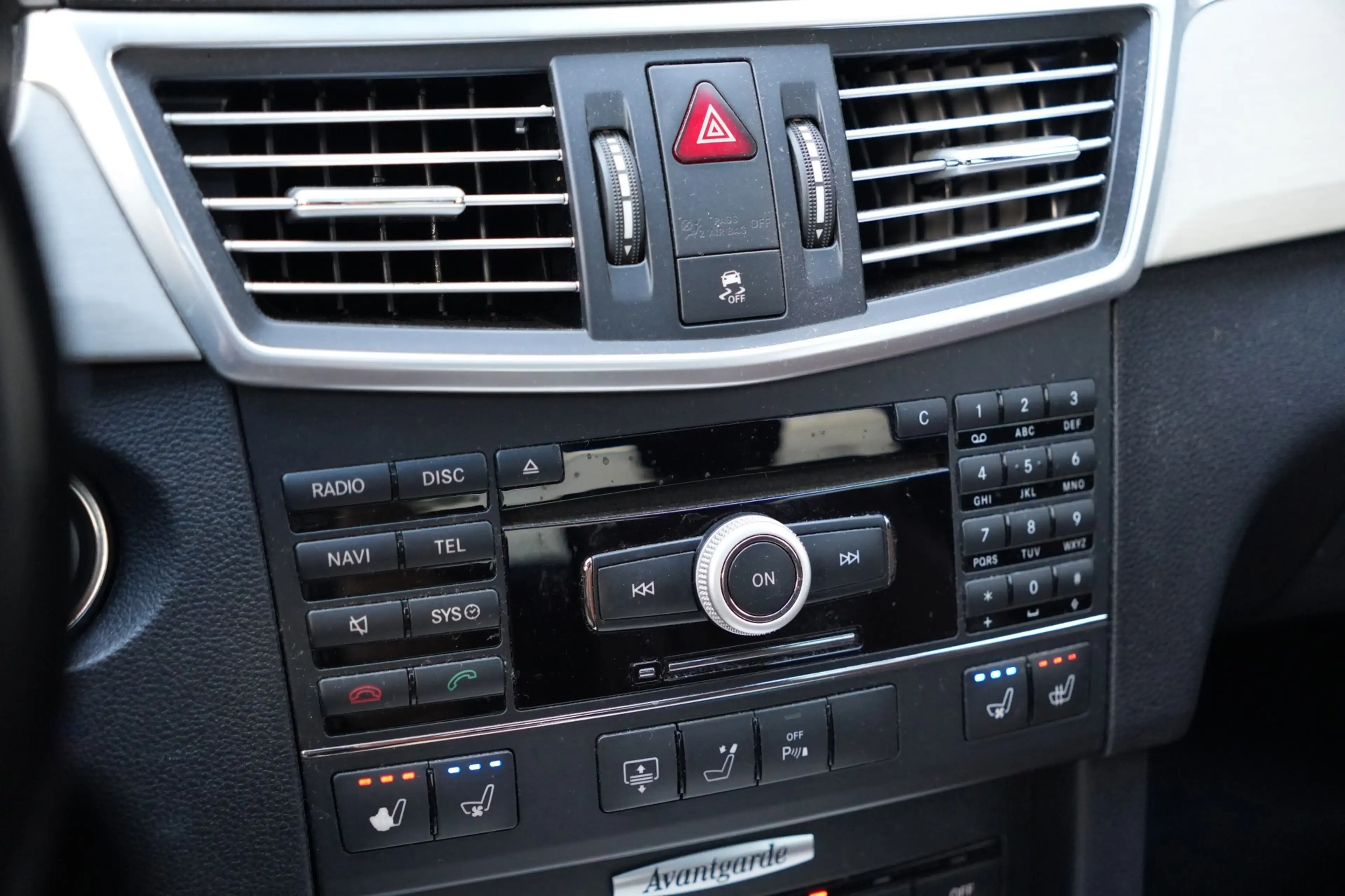 Mercedes-Benz E 350 CGI Avantgarde Vol Opties! Keyless, Luchtvering, M — photo 12