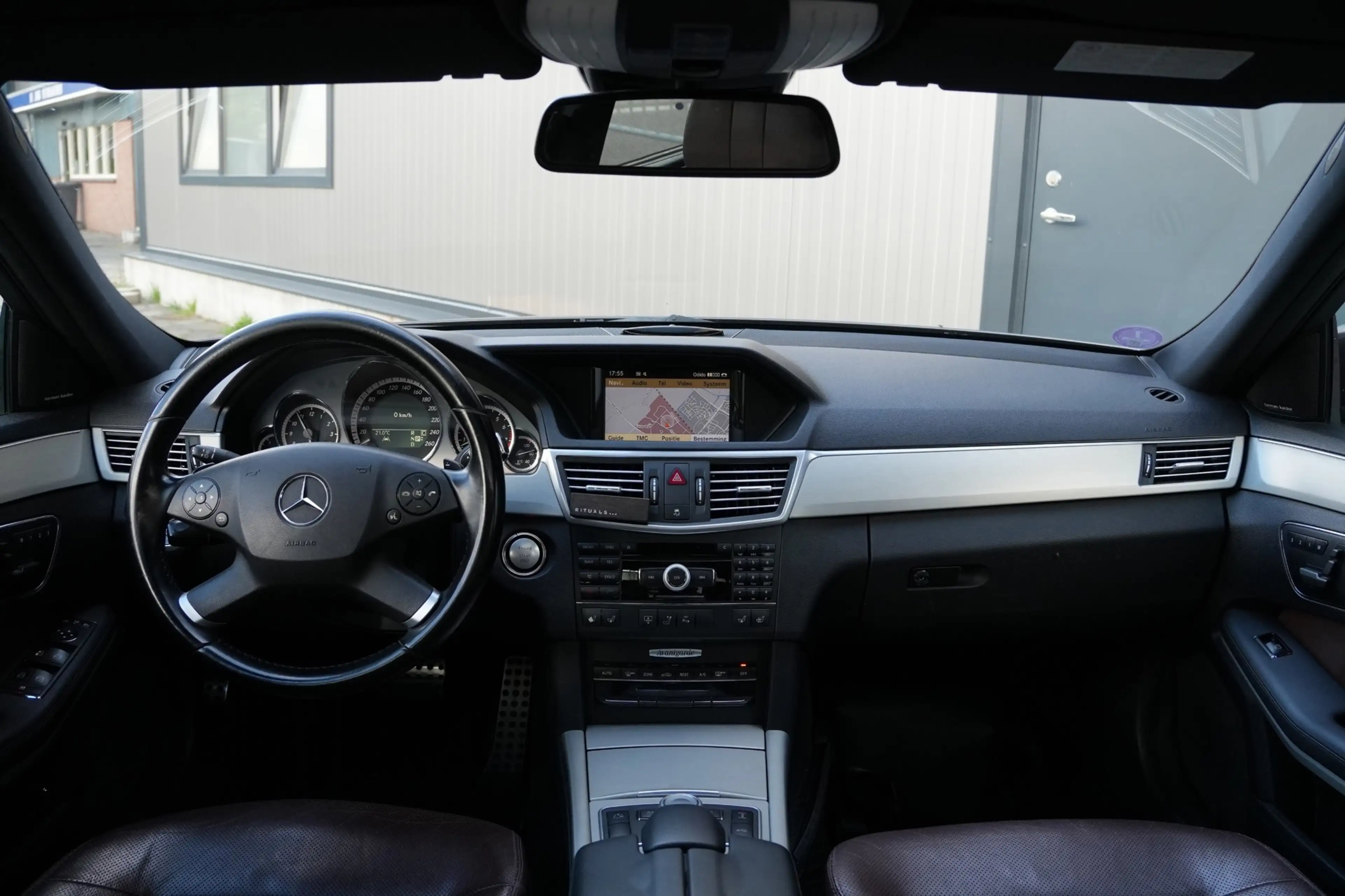 Mercedes-Benz E 350 CGI Avantgarde Vol Opties! Keyless, Luchtvering, M — photo 8
