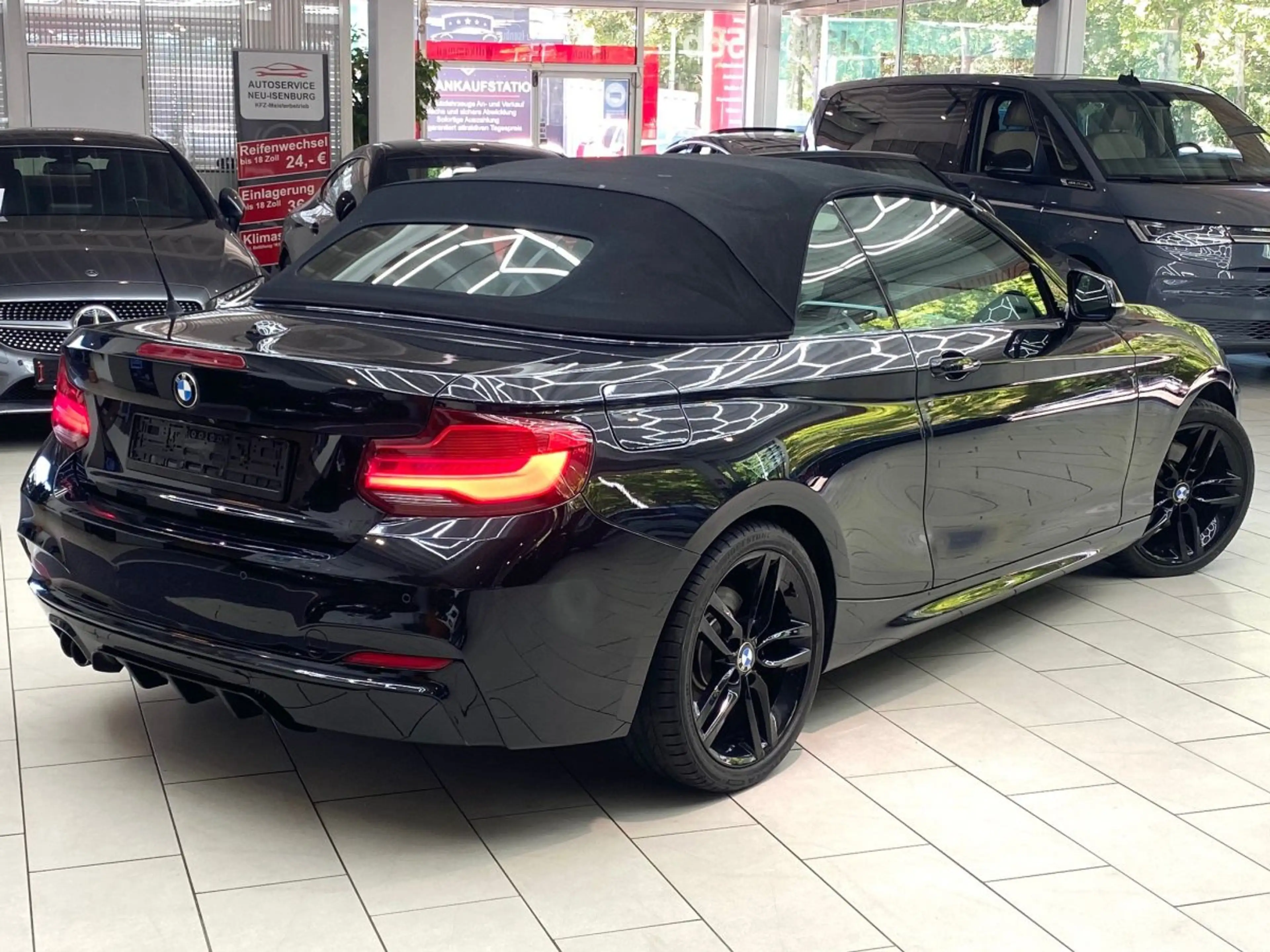 BMW 230 Cabrio M-Paket Leder Navi RueFaKa SHZ Ambiente Spo — photo 11