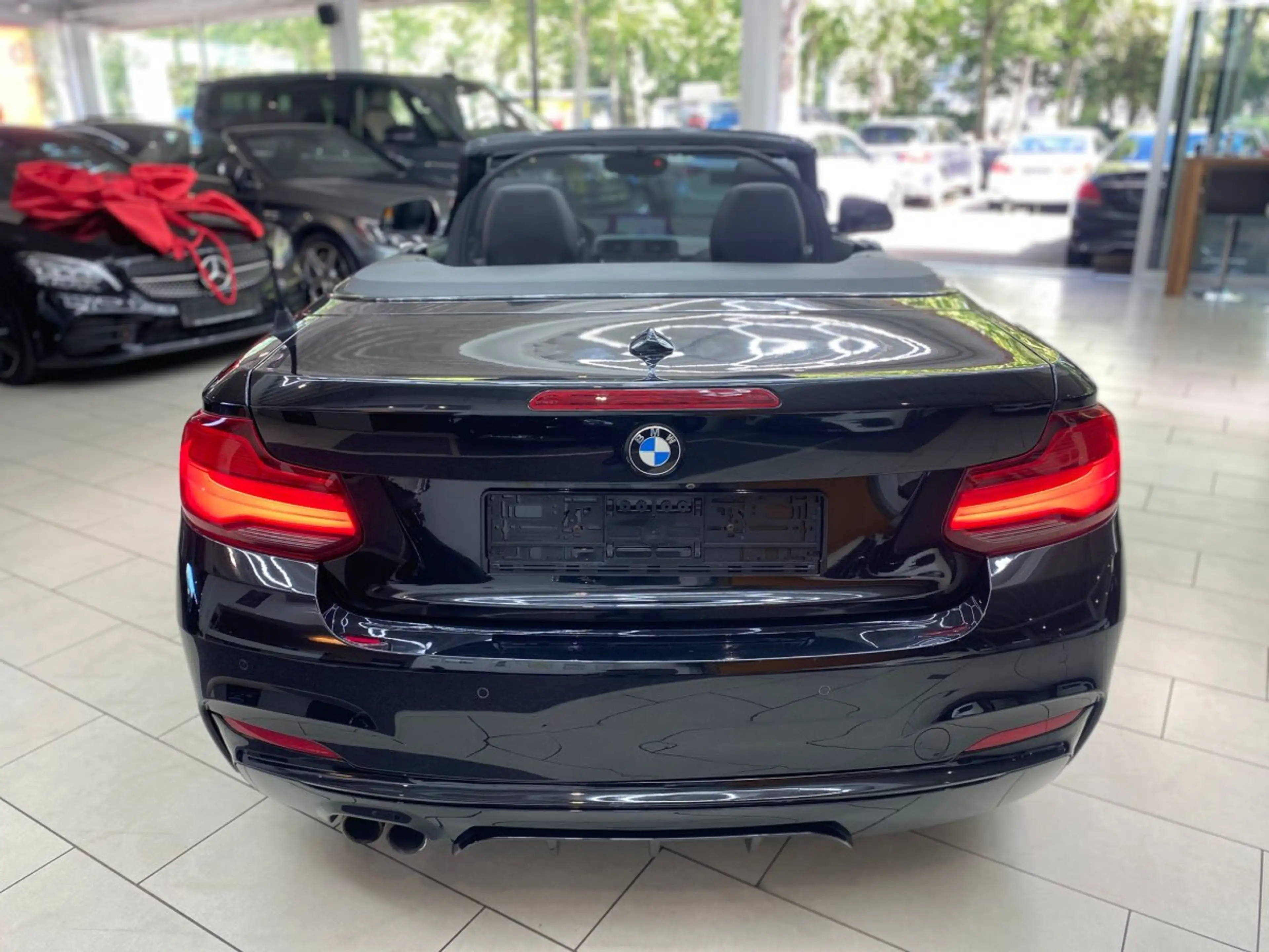 BMW 230 Cabrio M-Paket Leder Navi RueFaKa SHZ Ambiente Spo — photo 6