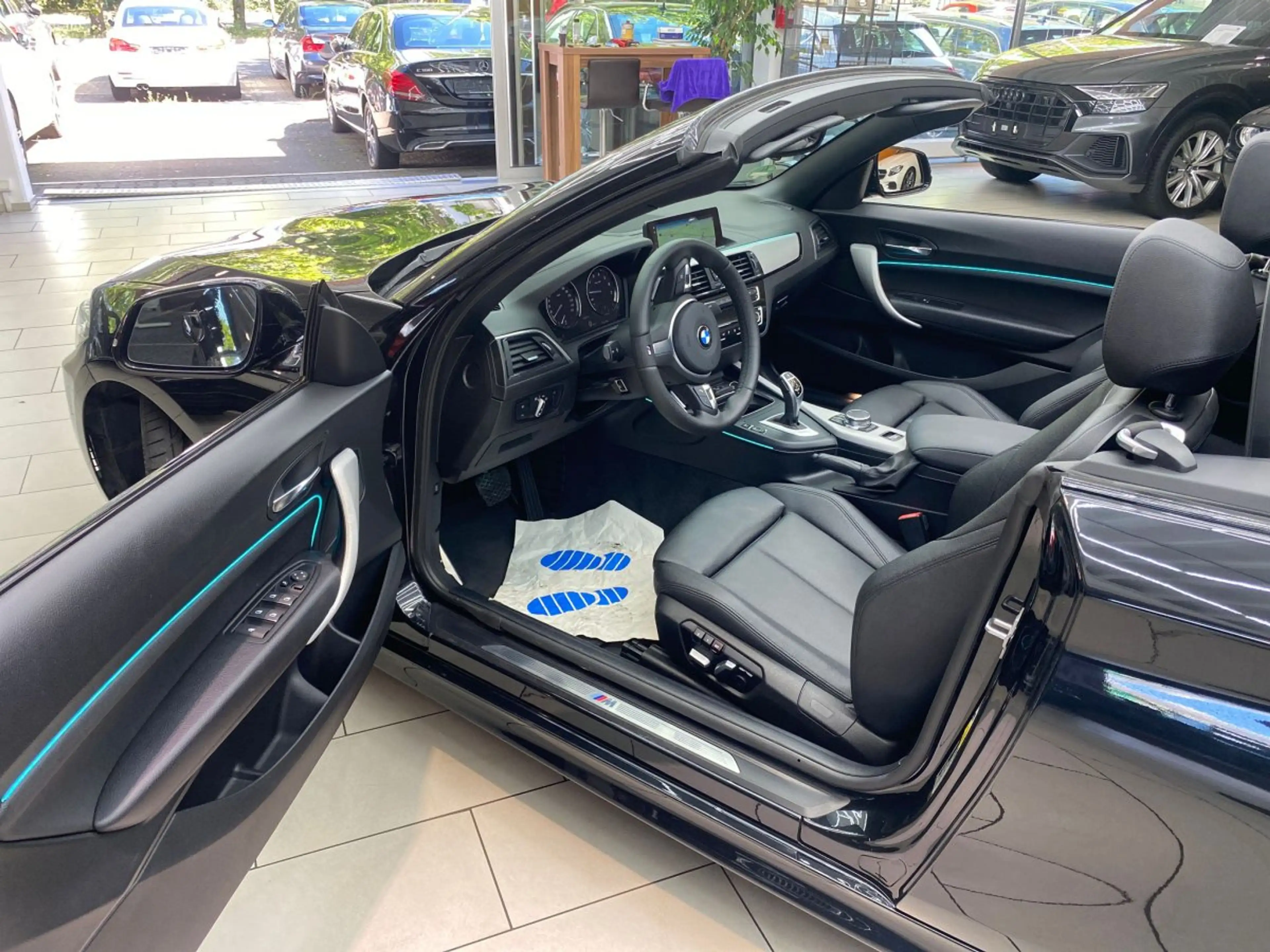 BMW 230 Cabrio M-Paket Leder Navi RueFaKa SHZ Ambiente Spo — photo 13