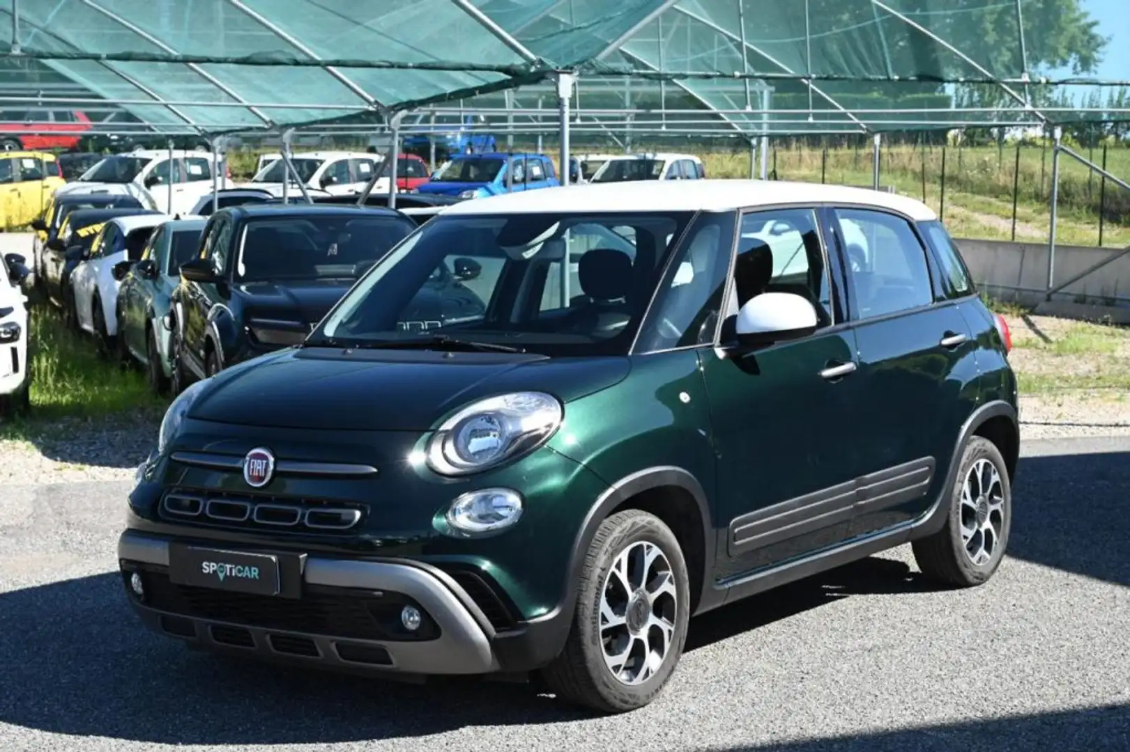 Fiat 500L 1.4 95 CV S&S Cross Groen - 1