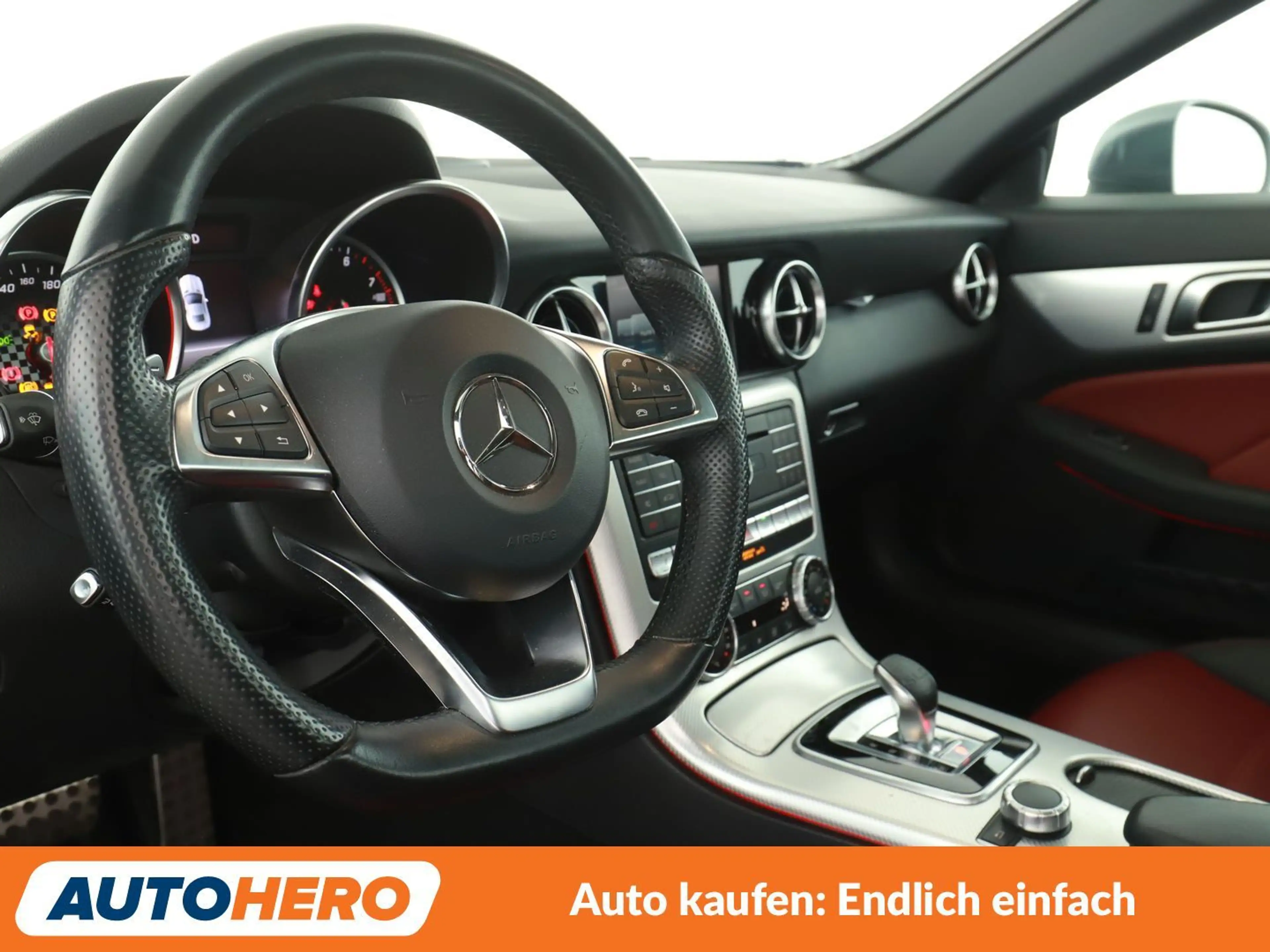 Mercedes-Benz SLC 200 200 CGI AMG Line Aut.*NAVI*PDC*TEMPO* — photo 11