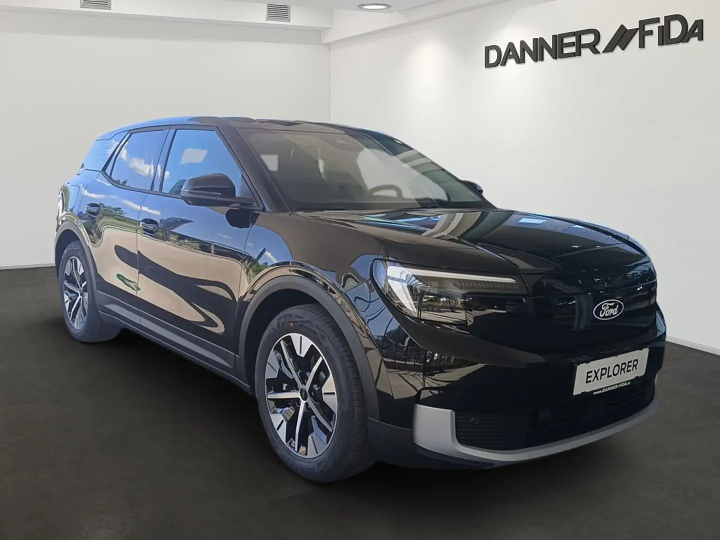 Ford Explorer Elektro 79kWh Batterie 340 PS Allradantrieb (VO... Schwarz - 2