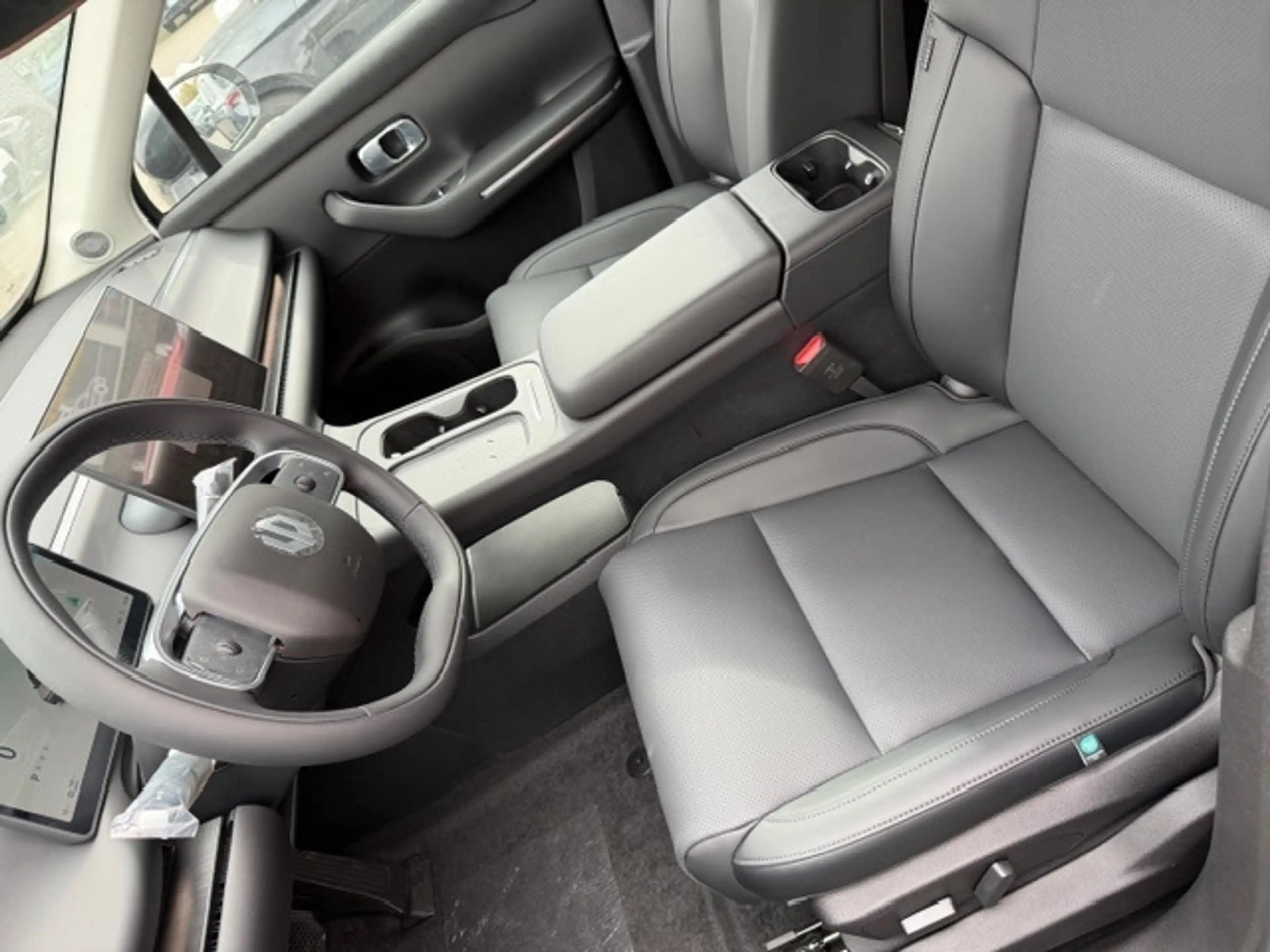 Leapmotor C10 Hybrid EV REEV Design NAVI 20ZOLL PANORAMA — photo 3