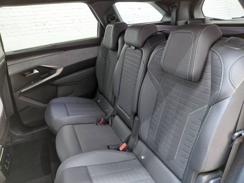 Peugeot 5008 3 1.2 HYBRID 136 e-DSC6 GT — photo 12