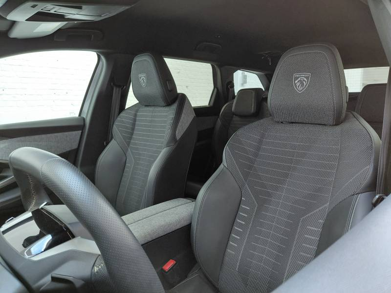 Peugeot 5008 3 1.2 HYBRID 136 e-DSC6 GT — photo 11