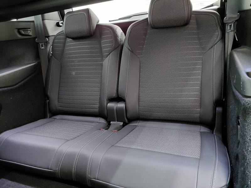 Peugeot 5008 3 1.2 HYBRID 136 e-DSC6 GT — photo 13