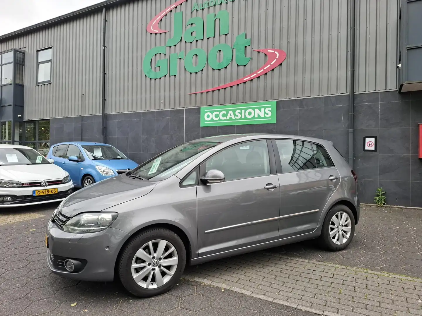 Volkswagen Golf Plus 1.2 TSI Comfortline DSG Autom. Gris - 2