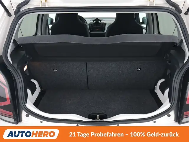 Volkswagen up! view 17