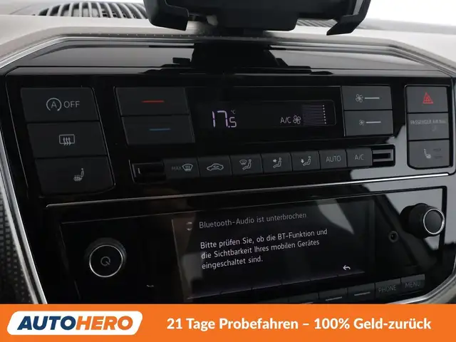 Volkswagen up! view 21