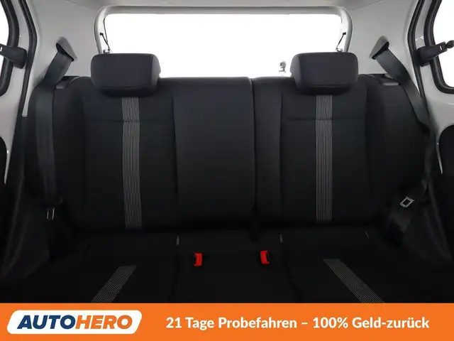 Volkswagen up! view 15