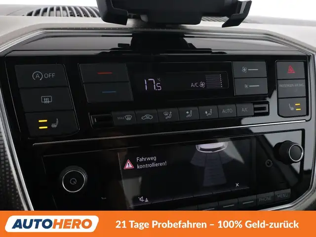 Volkswagen up! view 22