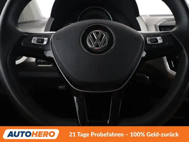 Volkswagen up! view 19