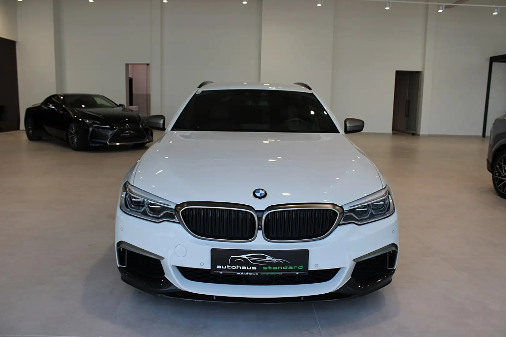 BMW M550 d xDrive **M-Paket** Weiß - 2