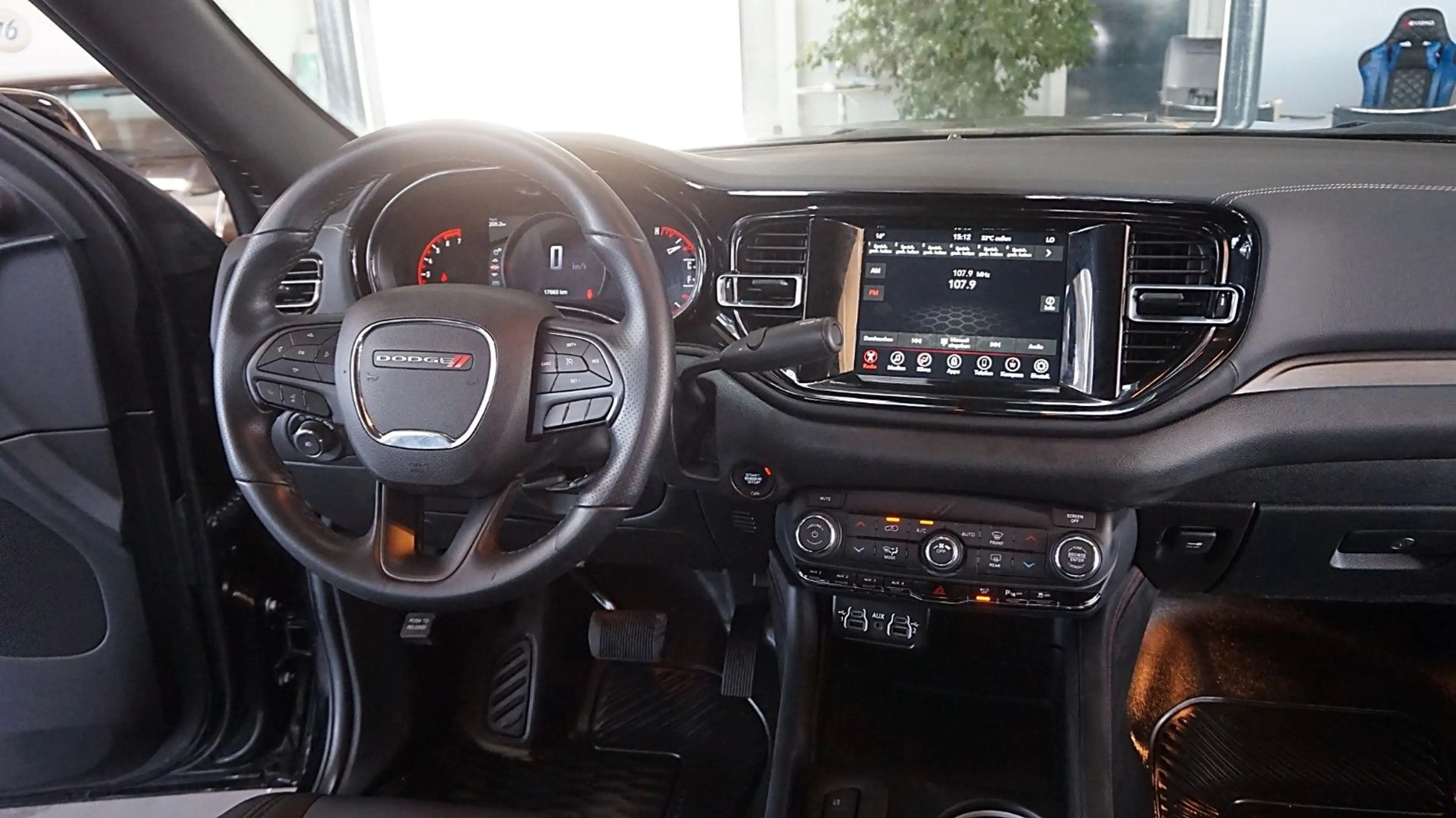 Dodge Durango 5,7l  V8 HEMI*Leder*Auto*Alu20*Kamera* — photo 11