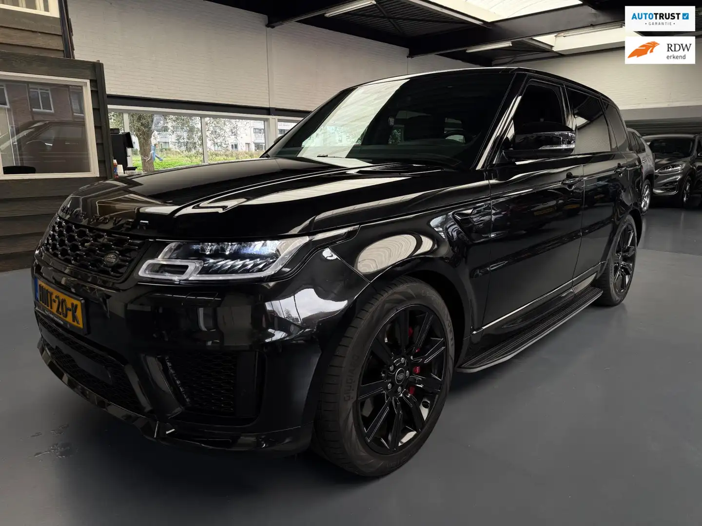 Land Rover Range Rover Sport P400e HSE Dynamic Stealth Zwart - 1