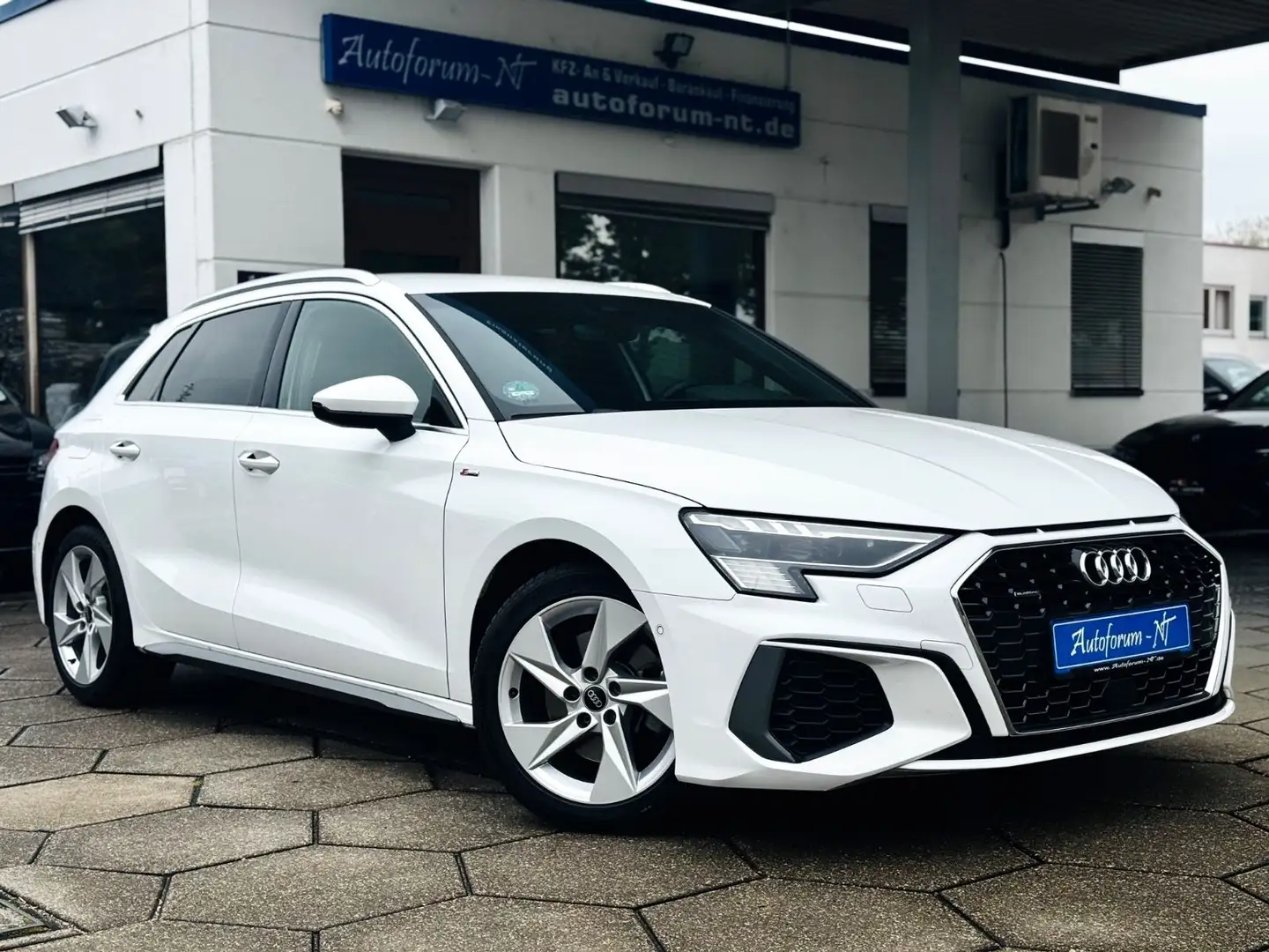 Audi A3 Sportback 40 TDI quattro S-LINE/ACC/MATRIX Weiß - 1