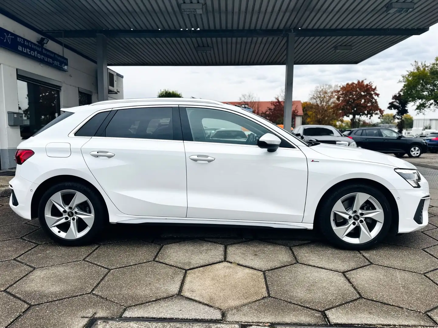 Audi A3 Sportback 40 TDI quattro S-LINE/ACC/MATRIX Weiß - 2