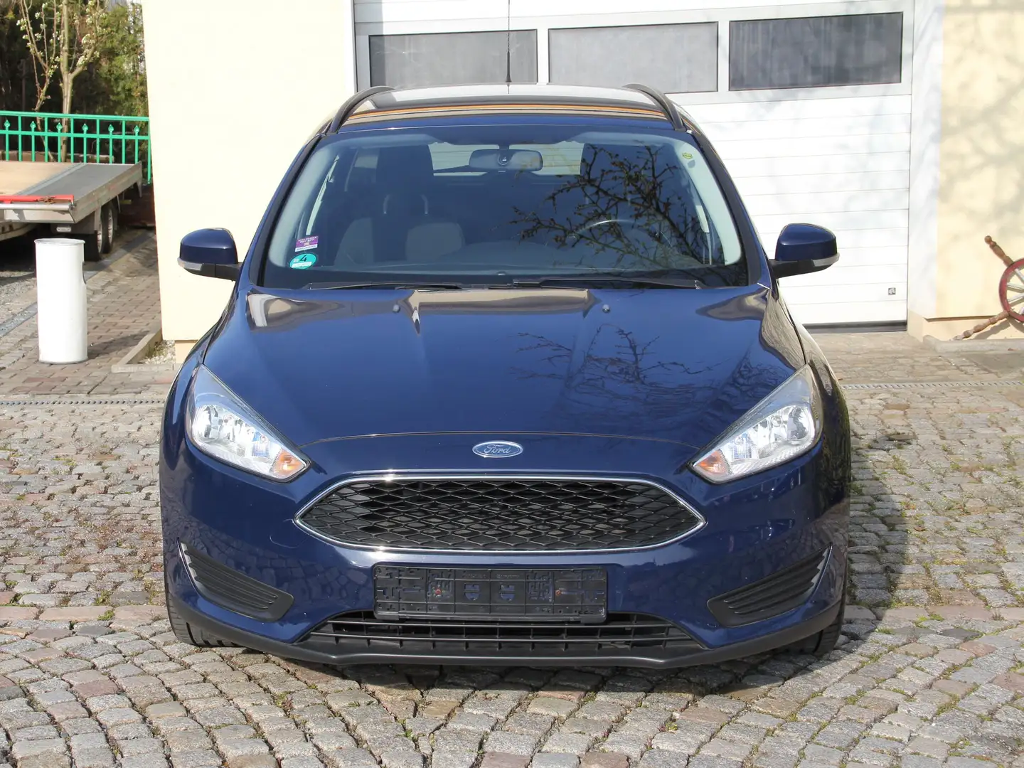Ford Focus Trend Blau - 2