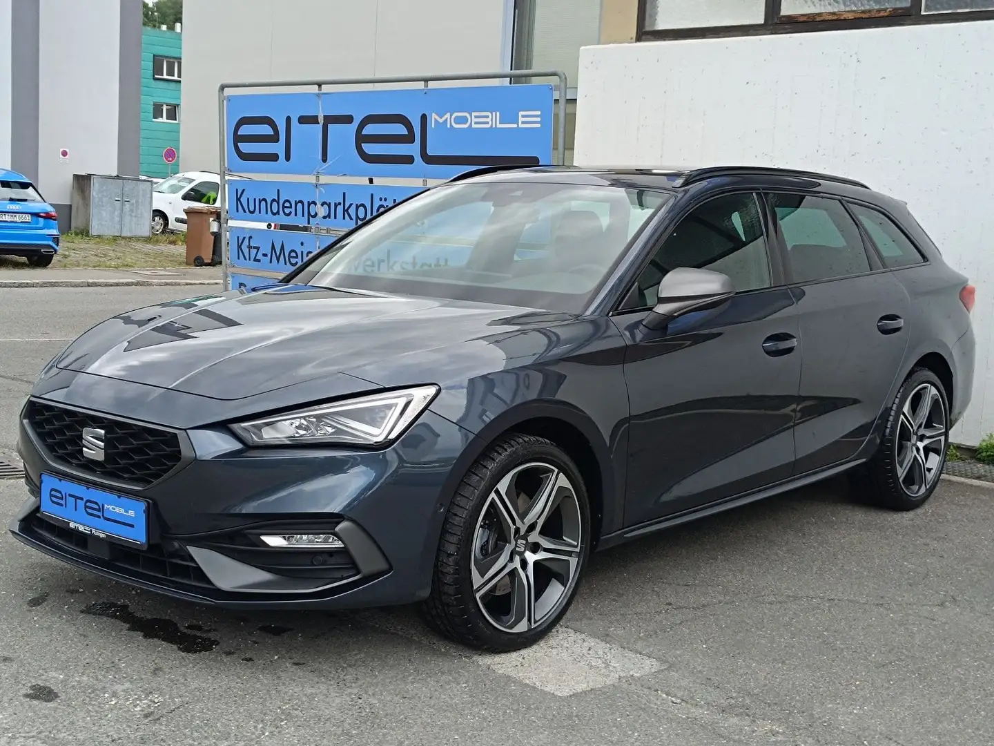 SEAT Leon Sportstourer FR Plus Panorama LED LHZ SHZ Grau - 1