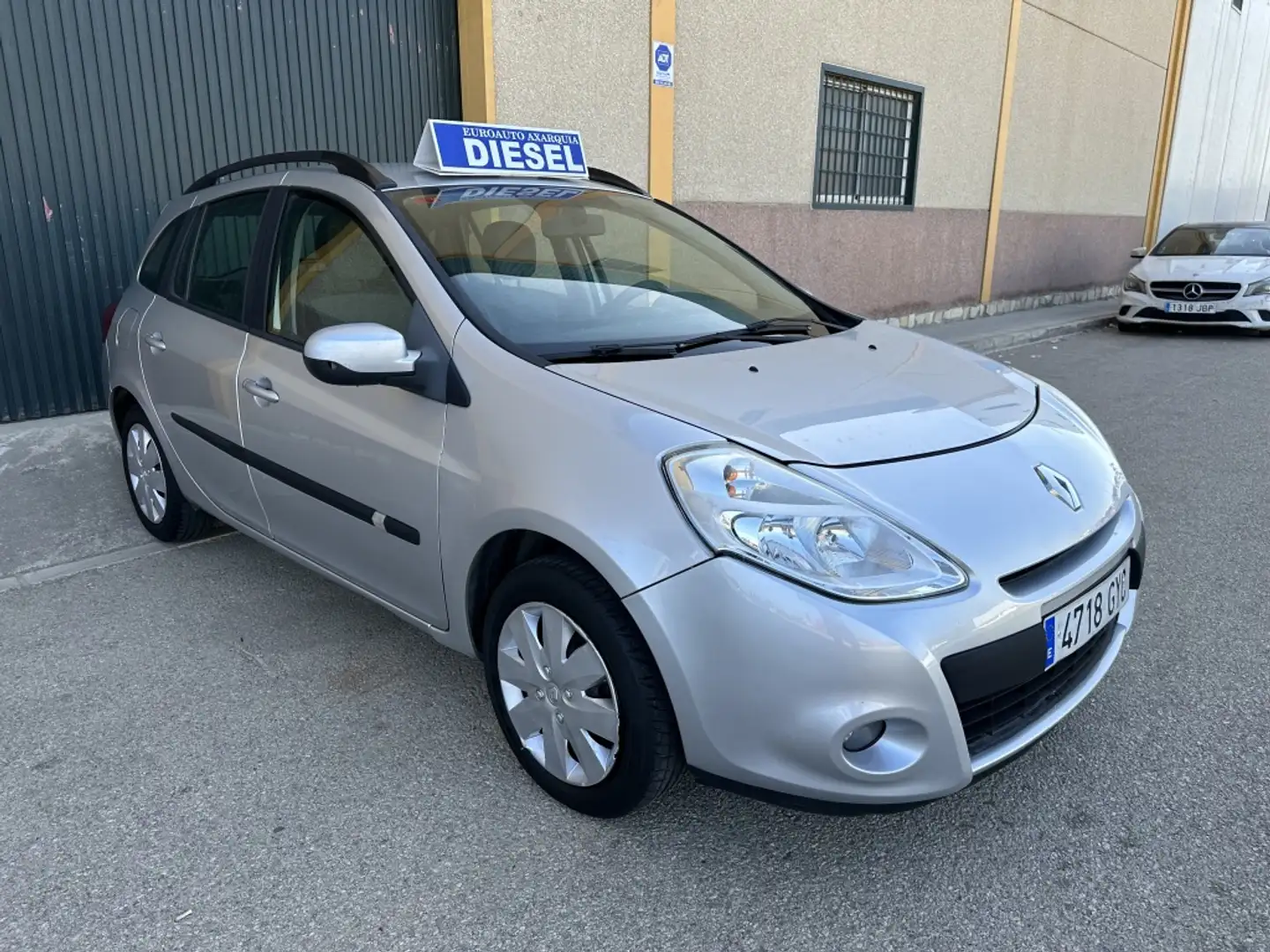 Renault Clio 1.5DCI 20 Aniversario Gris - 2