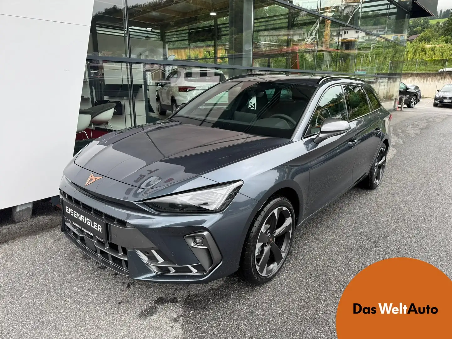 CUPRA Leon 2.0 TSI 204 PS DSG 4Drive Grau - 1