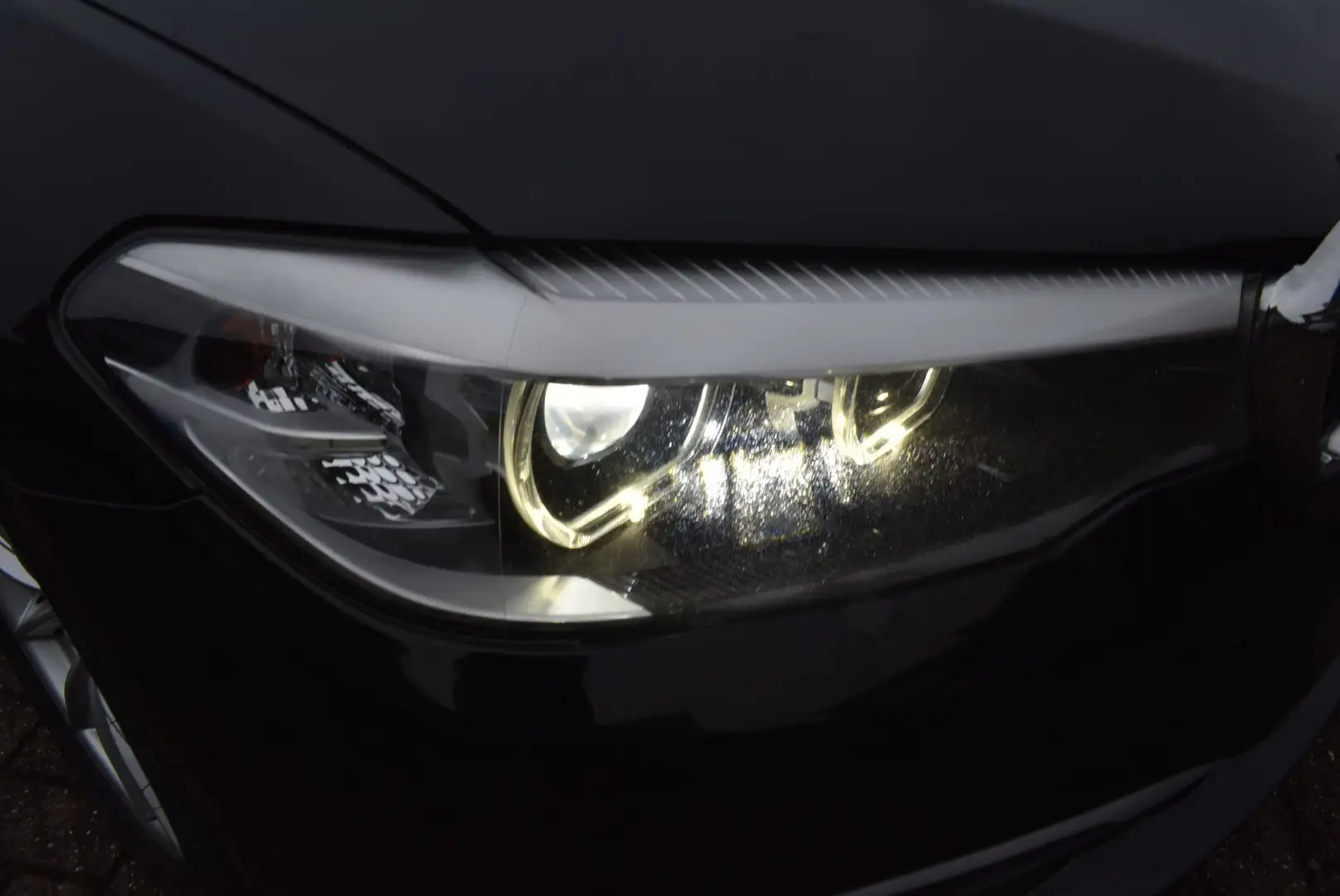 BMW 520 dA Touring Xénon CUIR GPS ***DESTOCKAGE B2B*** Zwart - 2