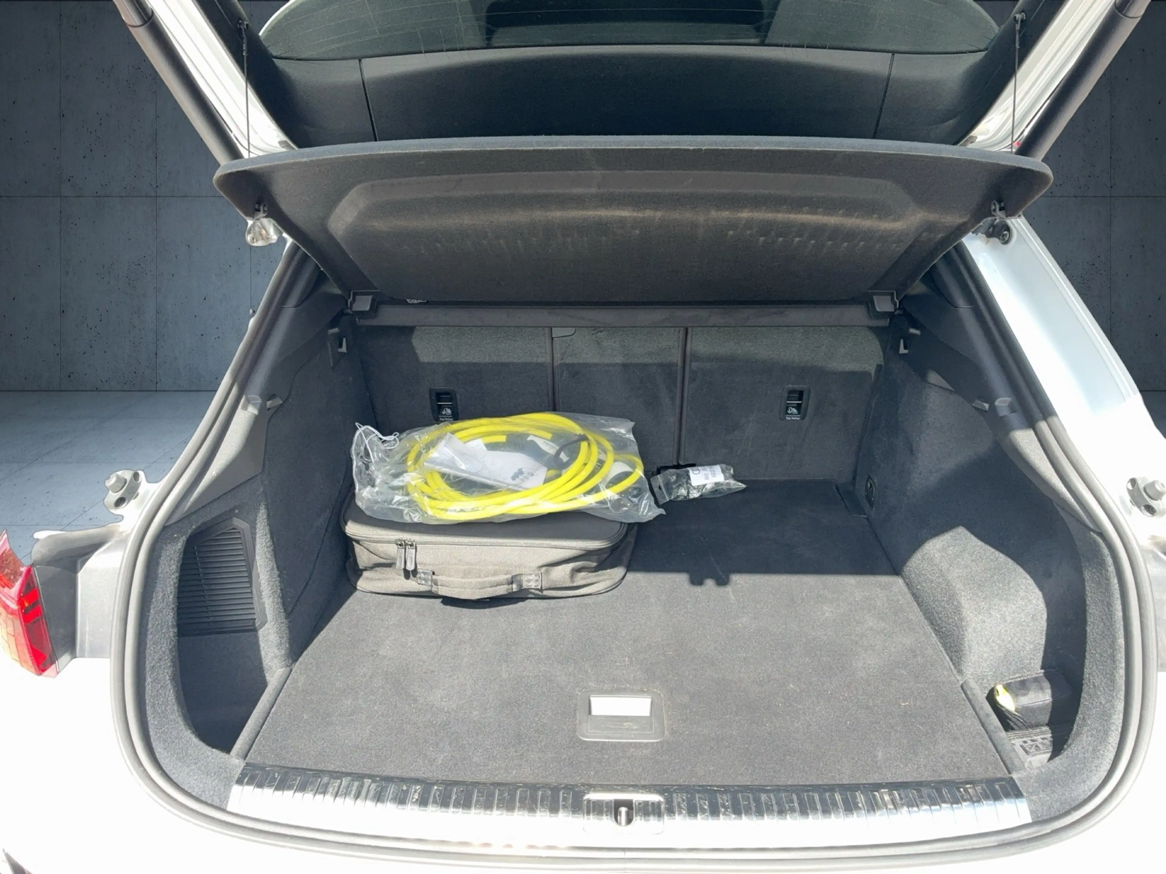 Audi Q3 Sportback TFSI e Sb PHEV1.4 R4180 DSG LM — photo 14