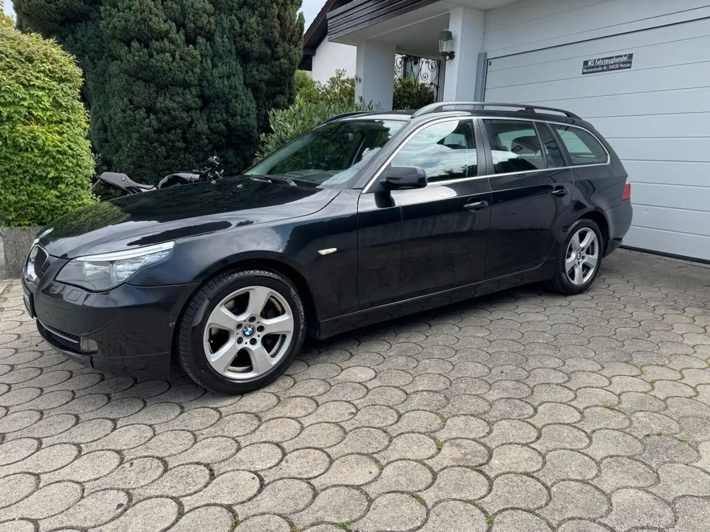 BMW 530 d xDrive *HUD*PANO*Logic7*NAVI*TÜV NEU Schwarz - 2