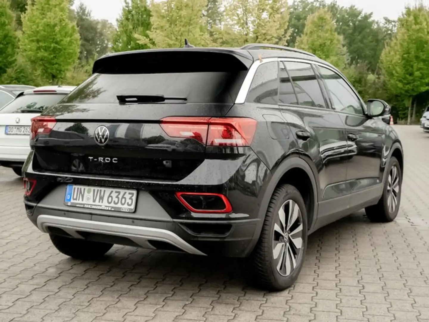 Volkswagen T-Roc 1.5 TSI MOVE ACC LED NAVI R.KAMERA Schwarz - 2