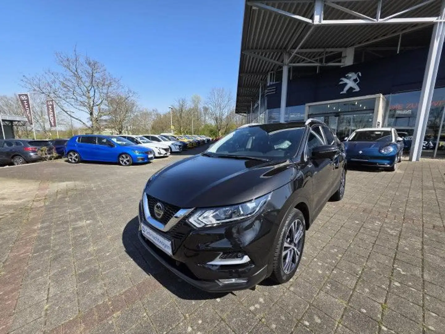 Nissan Qashqai 1.3 DIG-T DCT / AHK / Navi / R-Kamera / Negro - 1