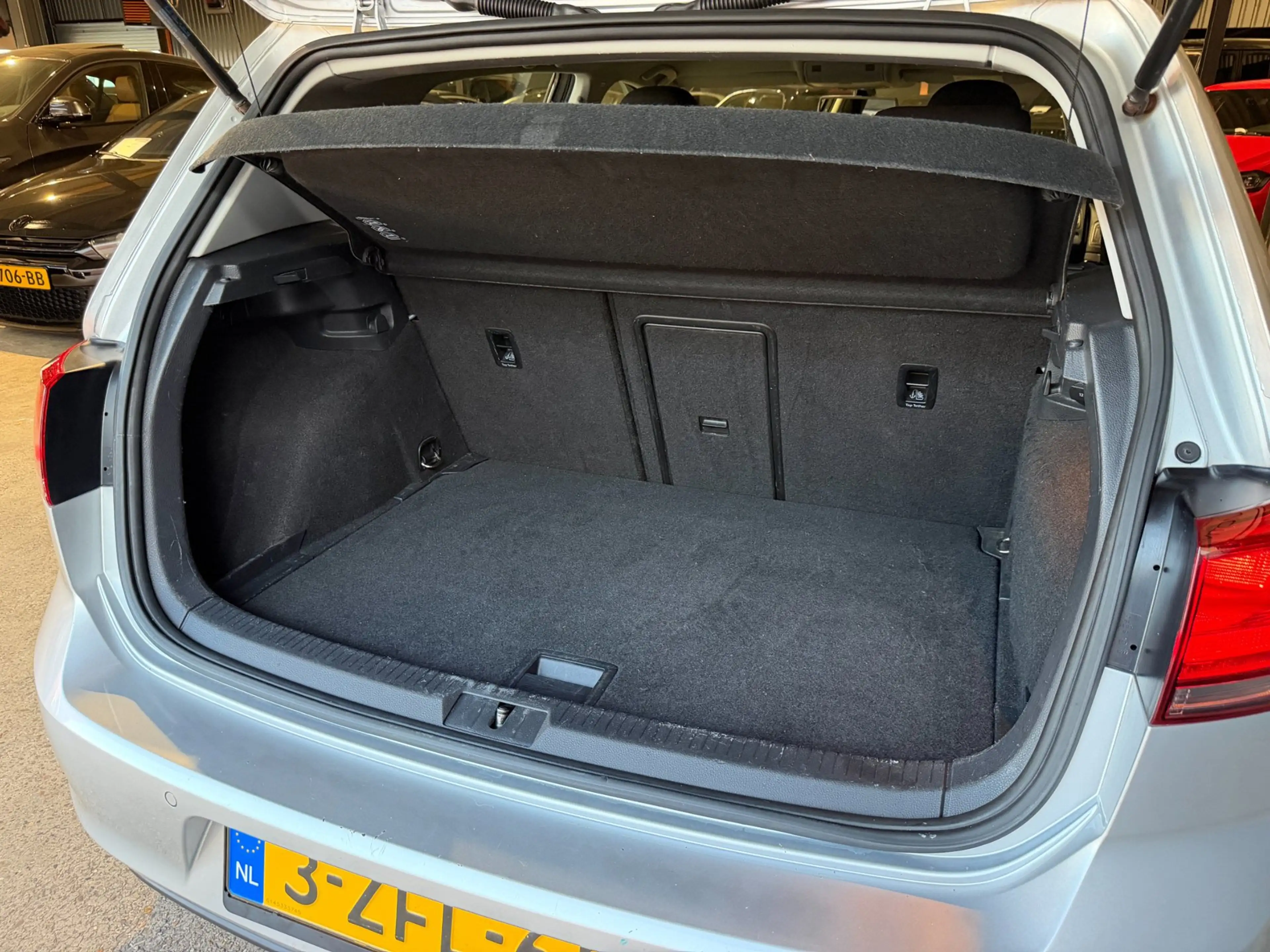 Volkswagen Golf 1.2 TSI Comfortline Navigatie 2e Eigenaar Onderhou — photo 9