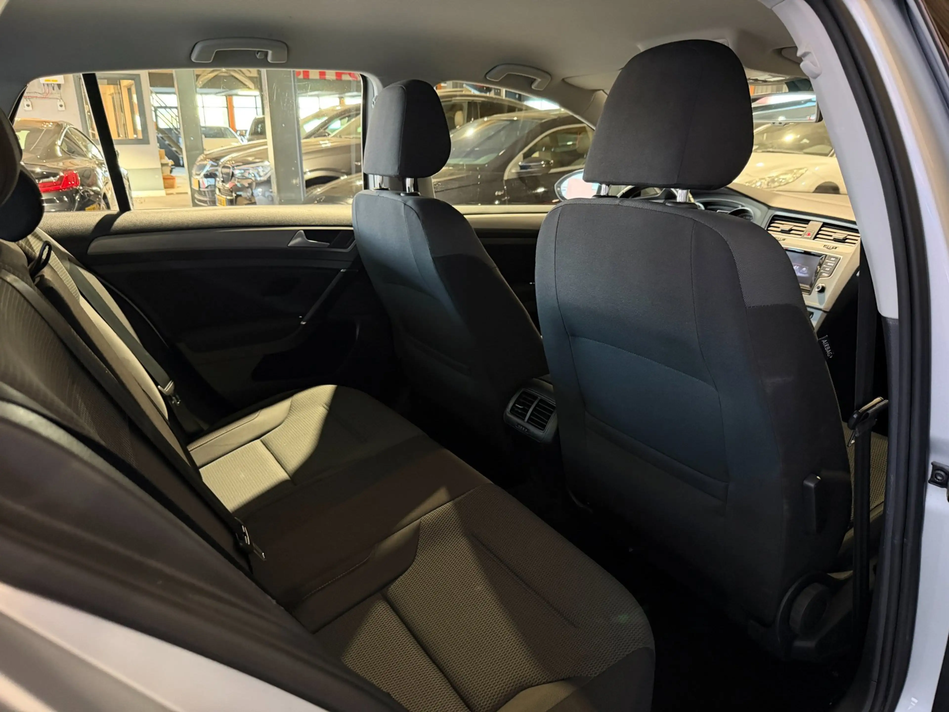 Volkswagen Golf 1.2 TSI Comfortline Navigatie 2e Eigenaar Onderhou — photo 8