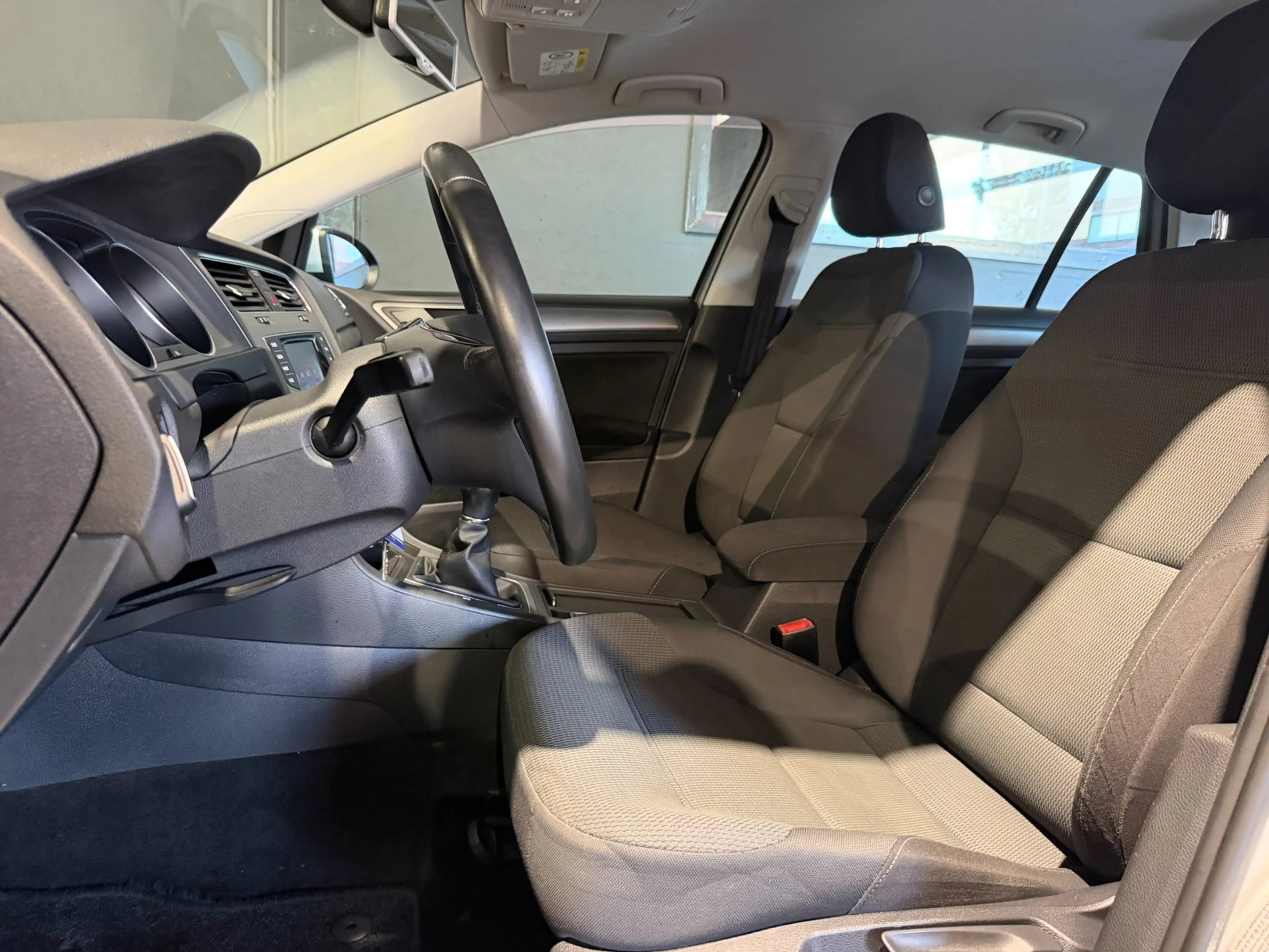 Volkswagen Golf 1.2 TSI Comfortline Navigatie 2e Eigenaar Onderhou — photo 11