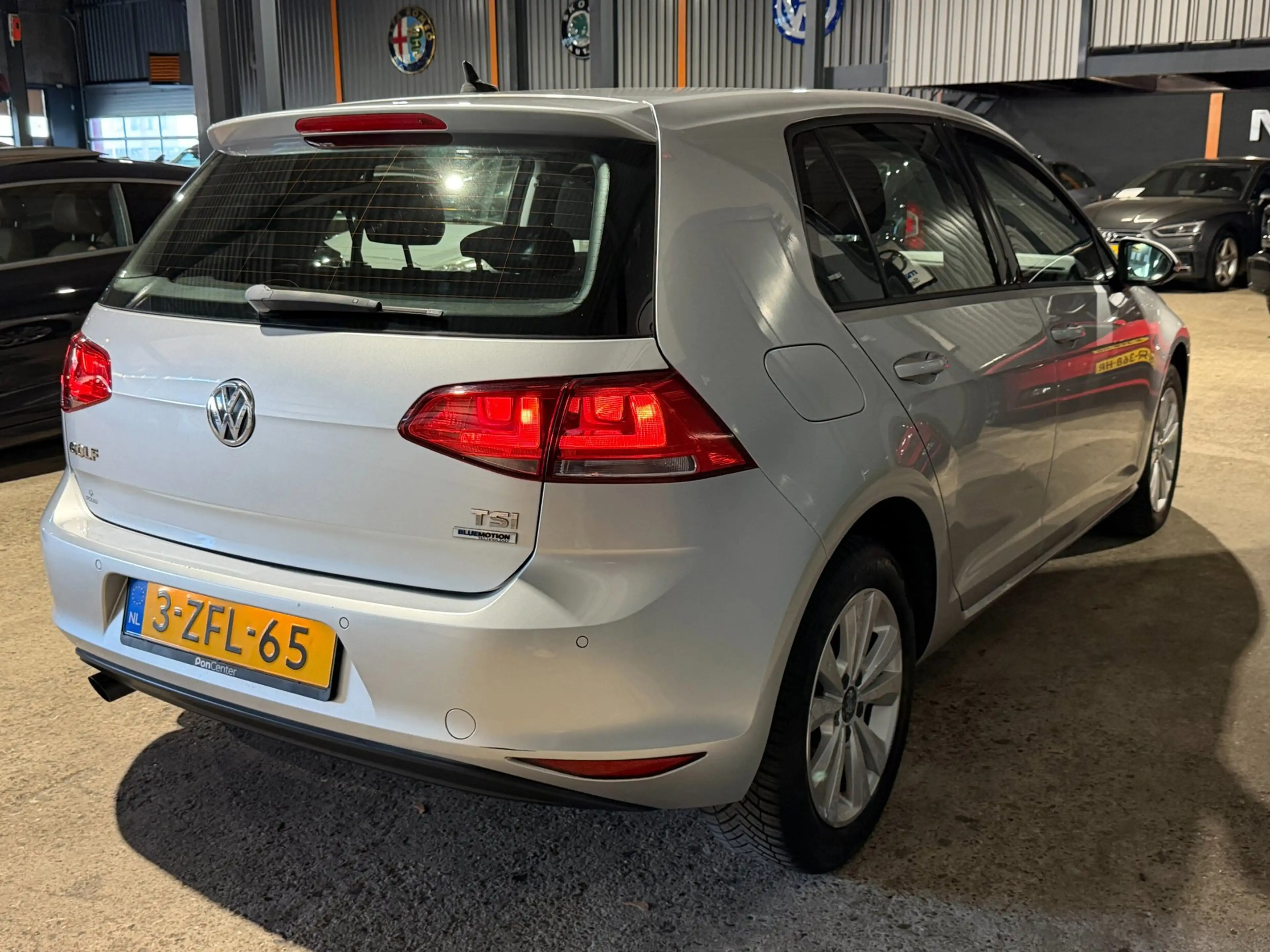 Volkswagen Golf 1.2 TSI Comfortline Navigatie 2e Eigenaar Onderhou — photo 3