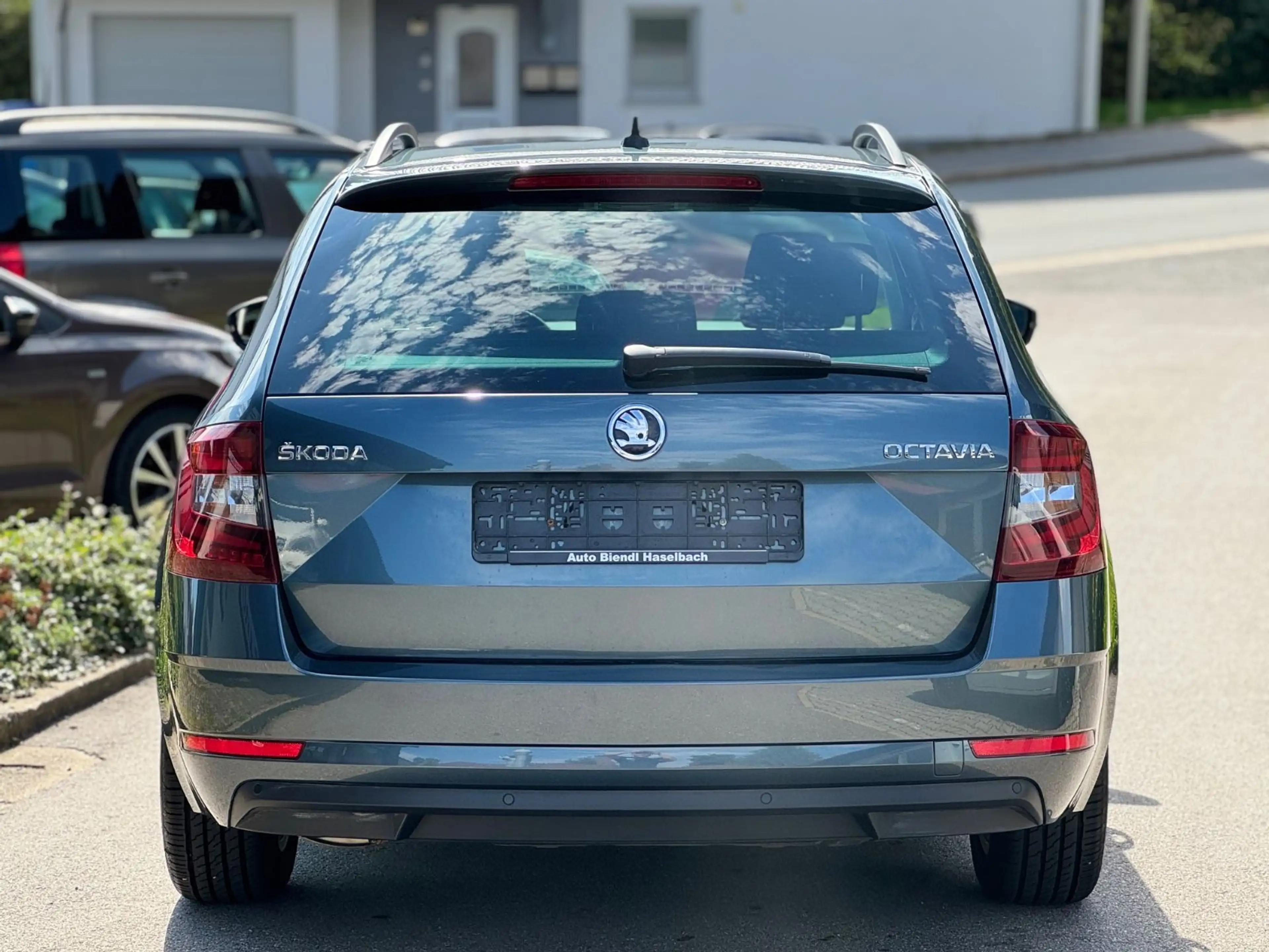 Skoda Octavia Combi Ambition CarPlay 1.Hand — photo 6