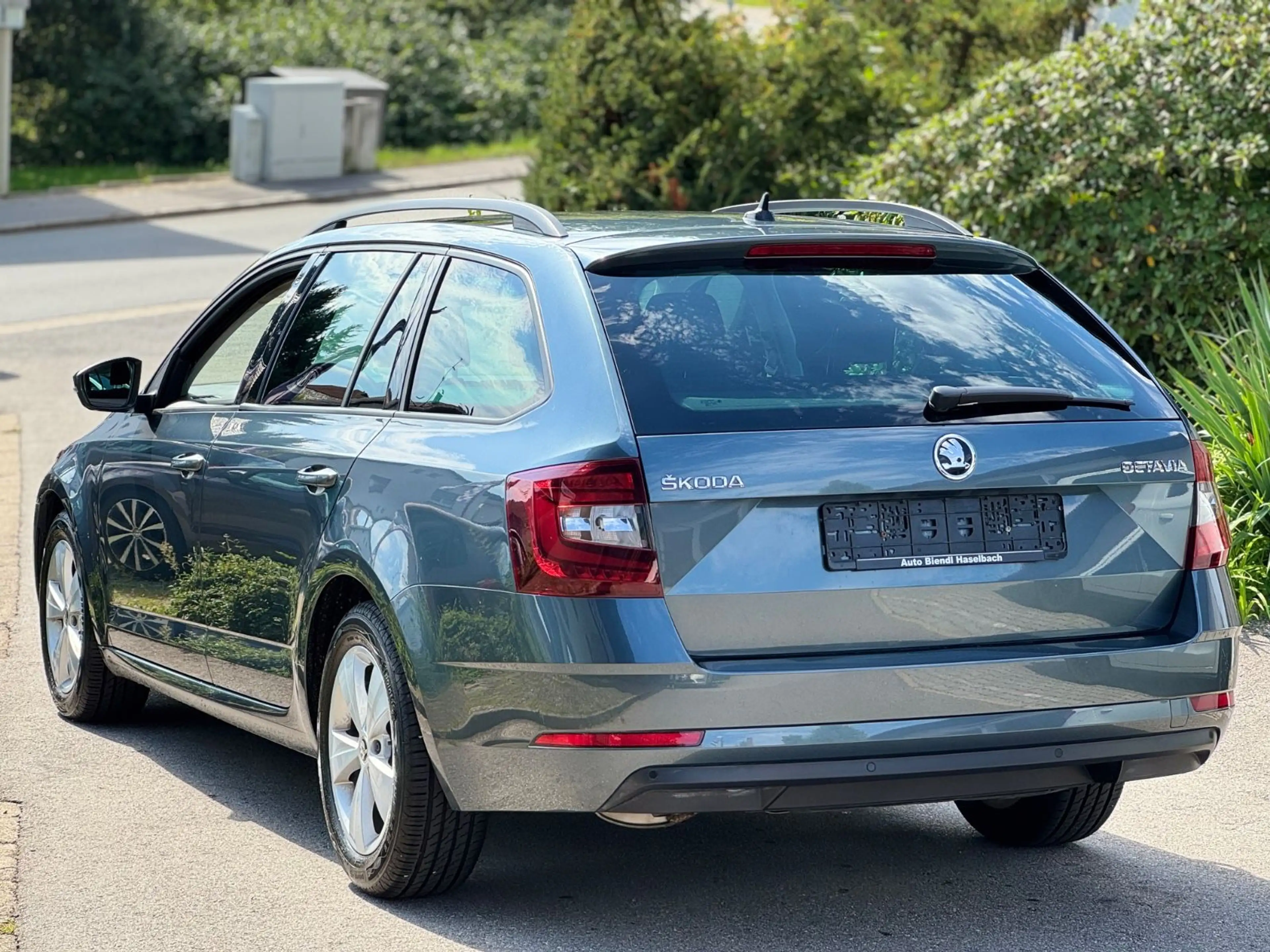 Skoda Octavia Combi Ambition CarPlay 1.Hand — photo 5