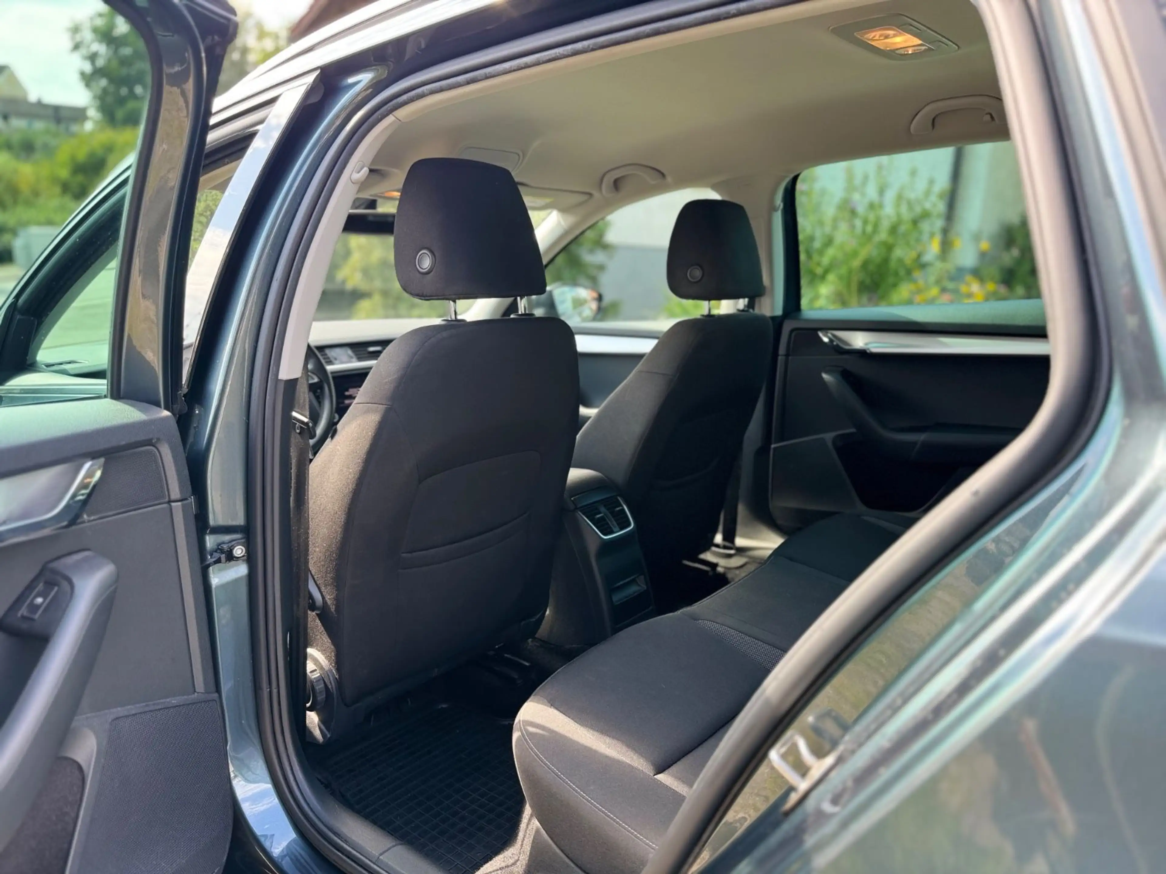 Skoda Octavia Combi Ambition CarPlay 1.Hand — photo 11