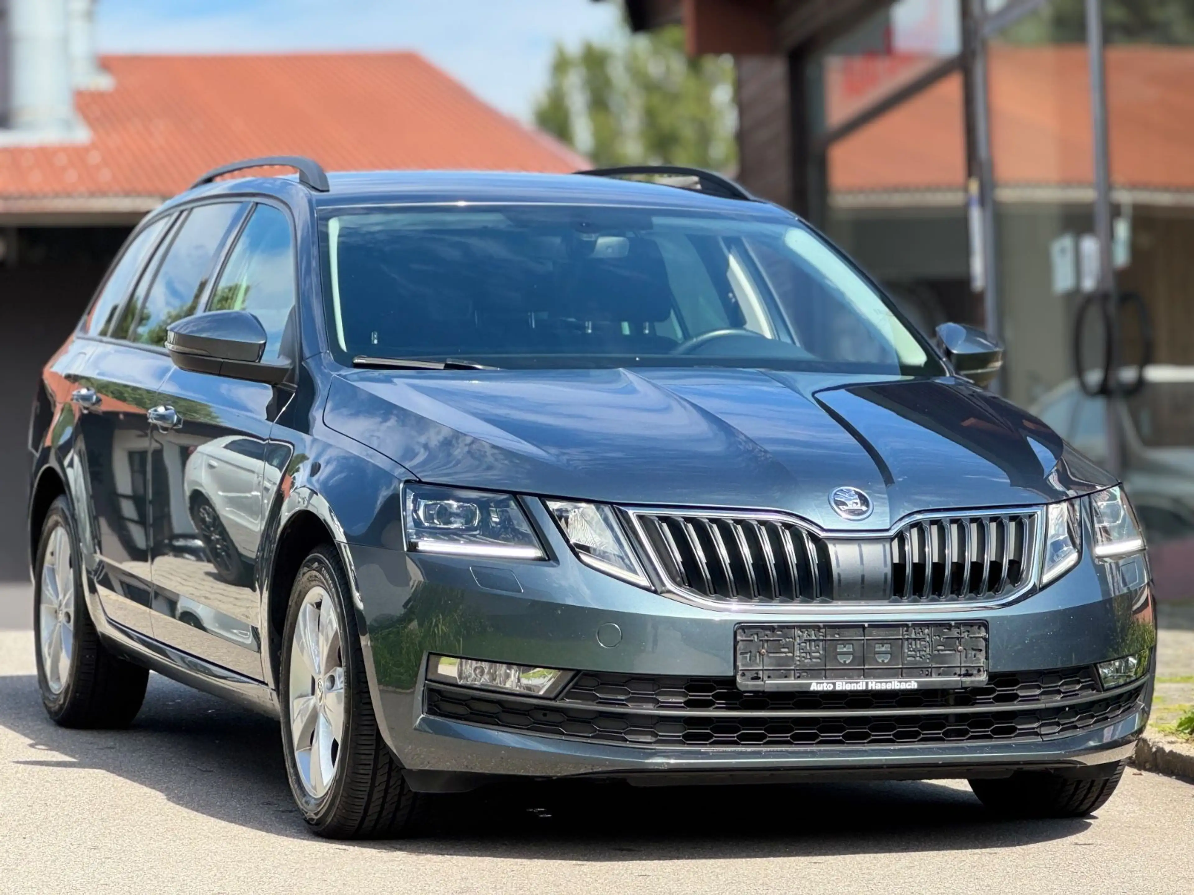 Skoda Octavia Combi Ambition CarPlay 1.Hand — photo 9