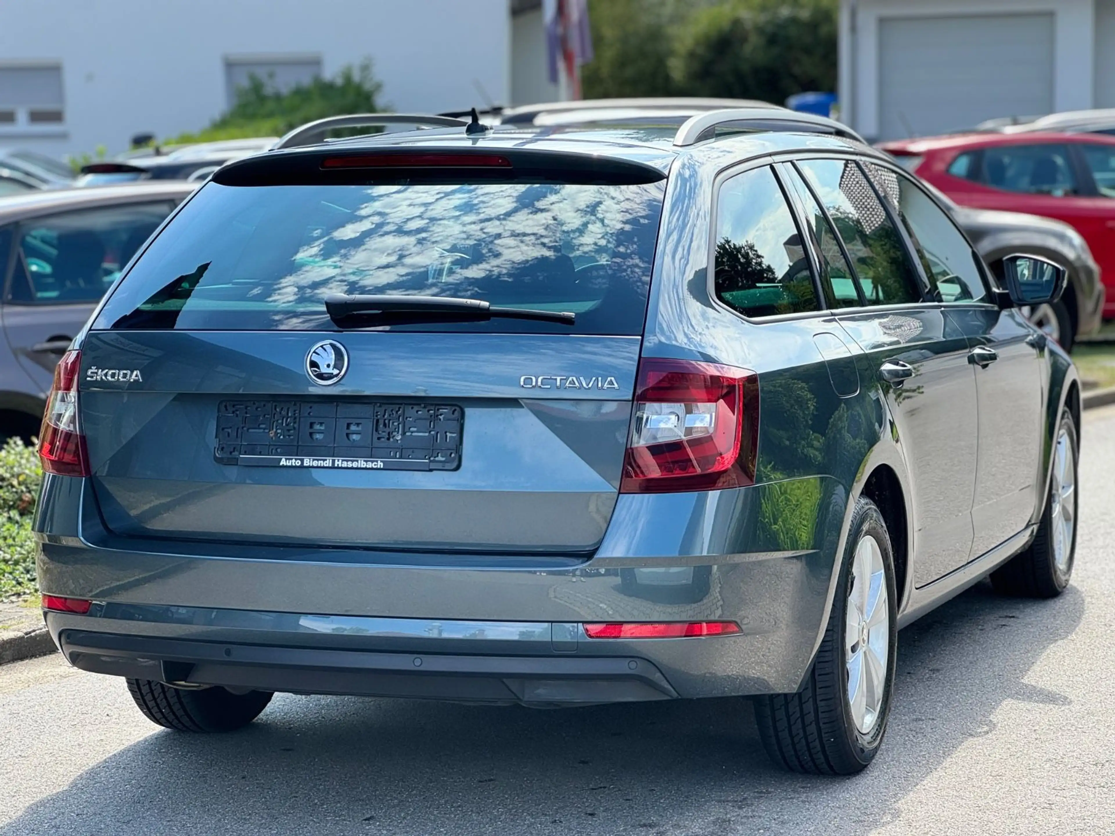 Skoda Octavia Combi Ambition CarPlay 1.Hand — photo 7