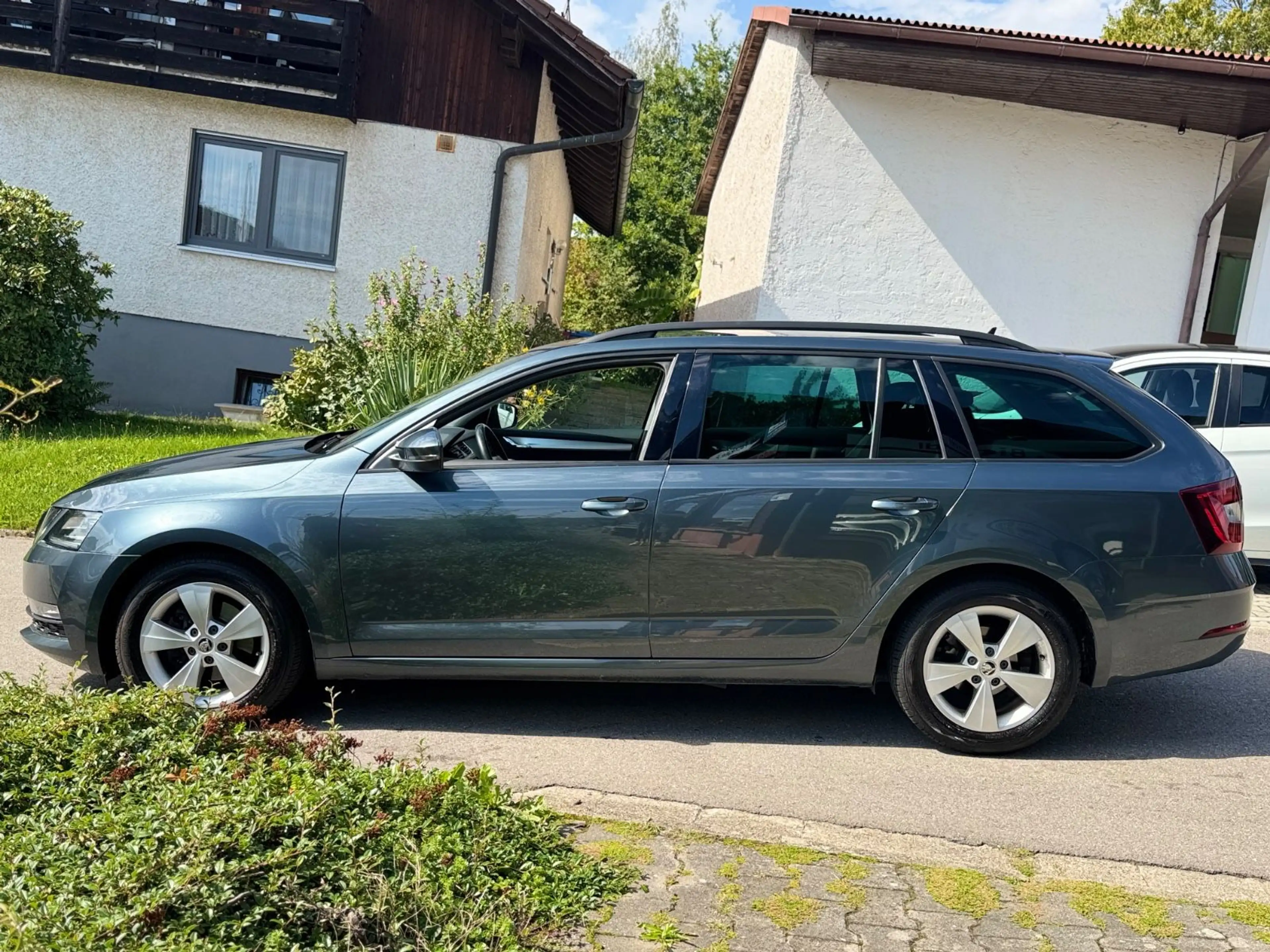 Skoda Octavia Combi Ambition CarPlay 1.Hand — photo 4