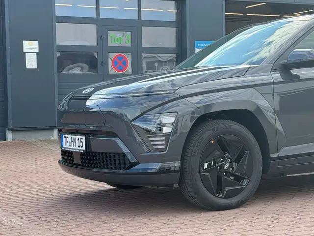 Hyundai Kona view 2