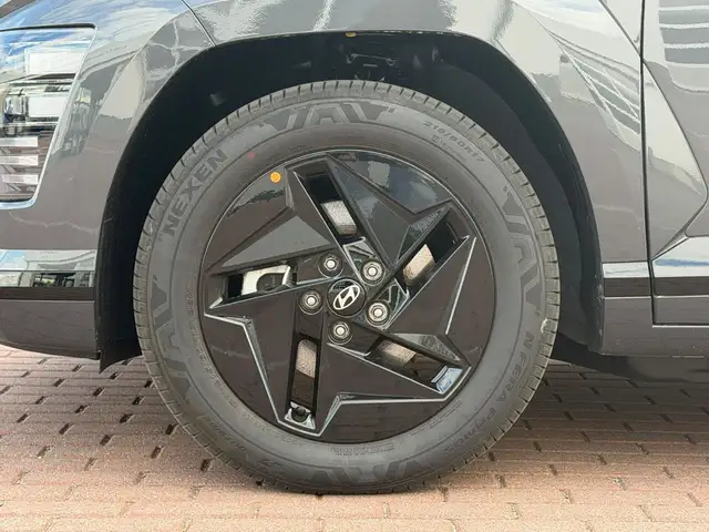 Hyundai Kona view 4