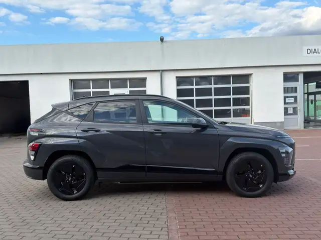 Hyundai Kona view 9