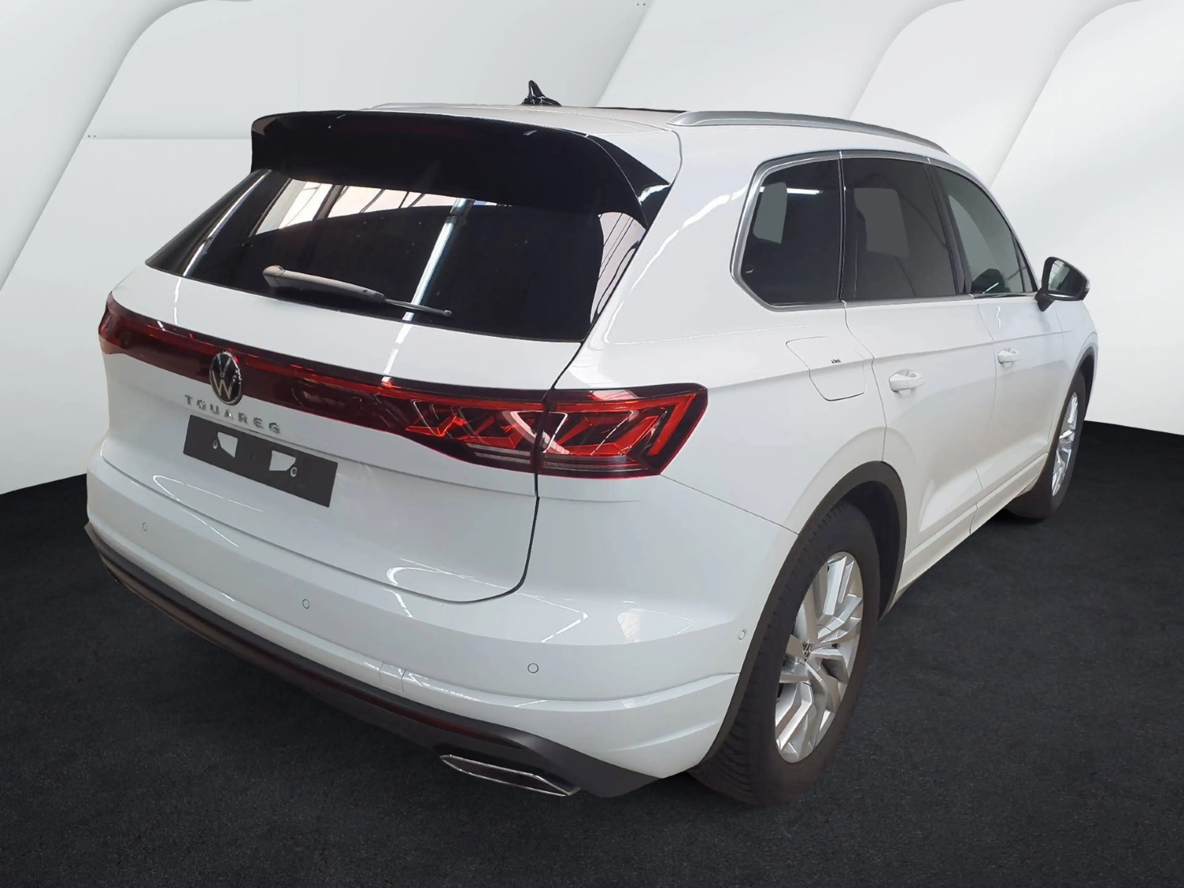 Volkswagen Touareg Elegance 3.0TDI +AHK+LUFT+HD-MATRIX+ACC+ — photo 6