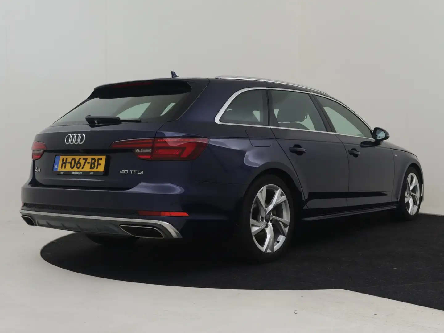 Audi A4 Avant 40 TFSI Sport S line edition 190pk AUTO | Ca Blauw - 2